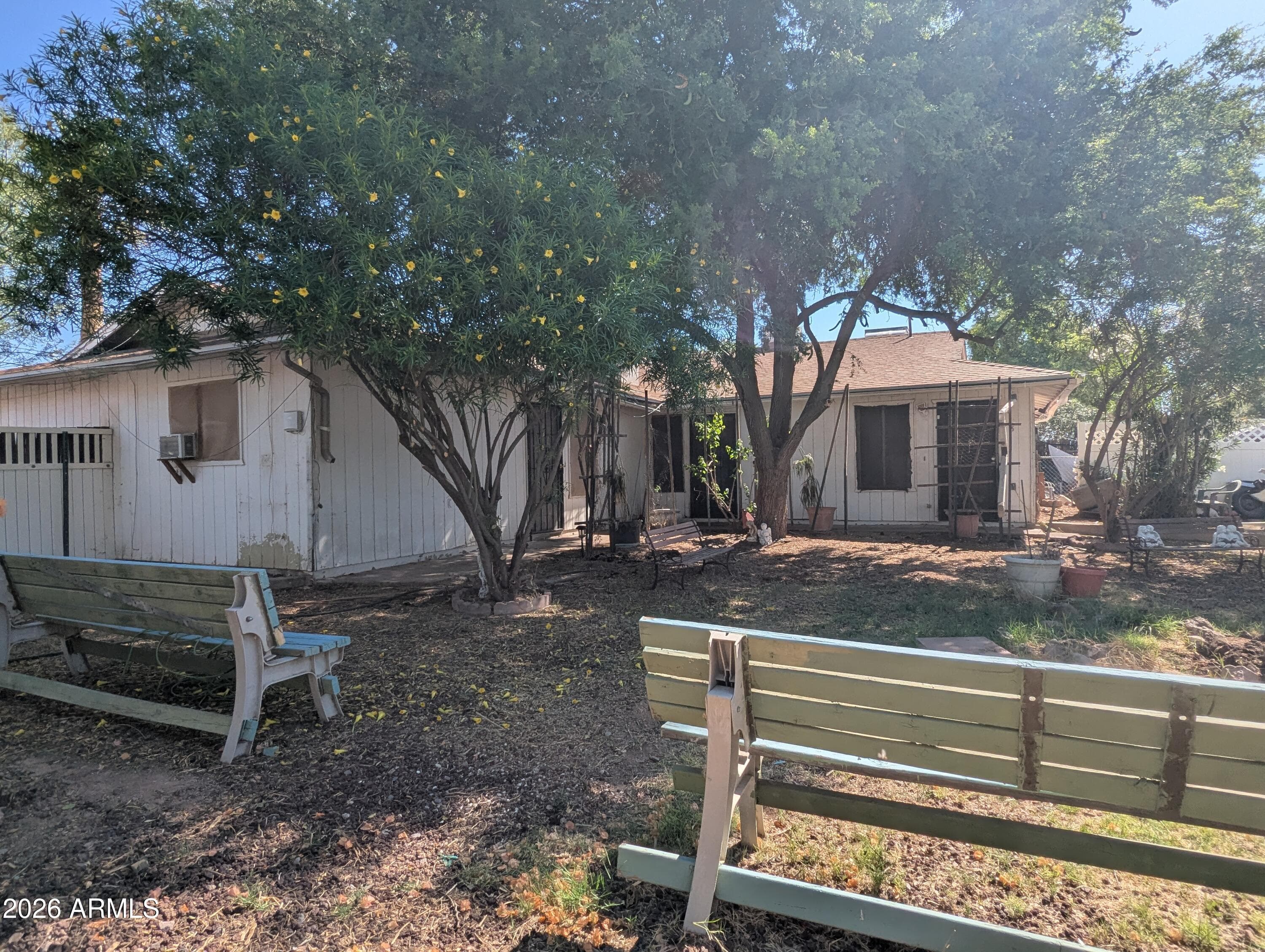 428 E OSAGE AVE - Photo 1