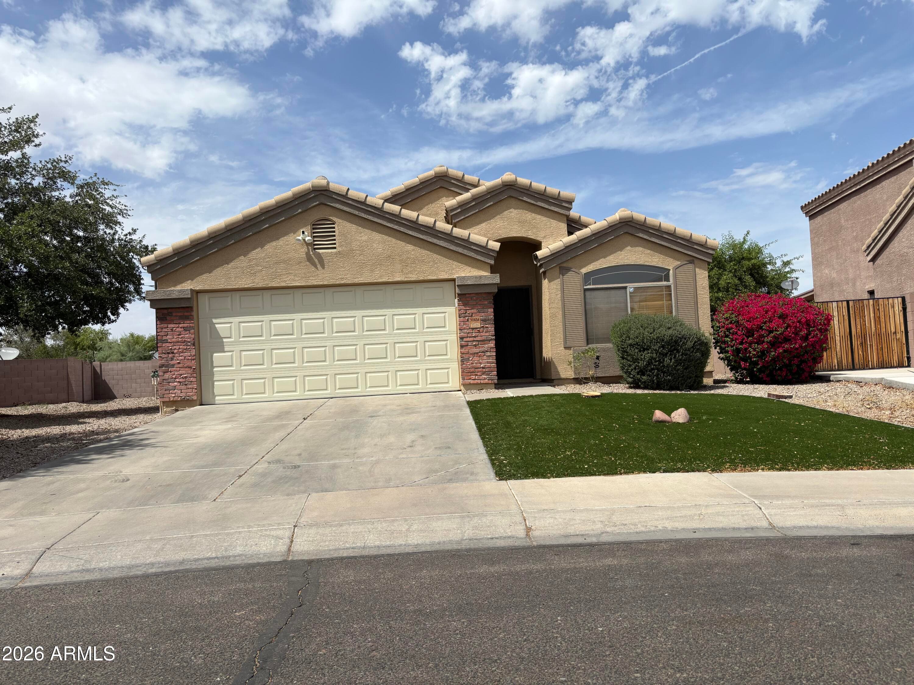 10634 W Pomo St — photo 2