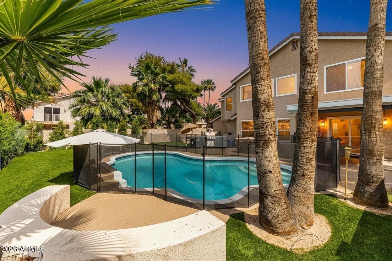 1114 N Whipple Ct — photo 1