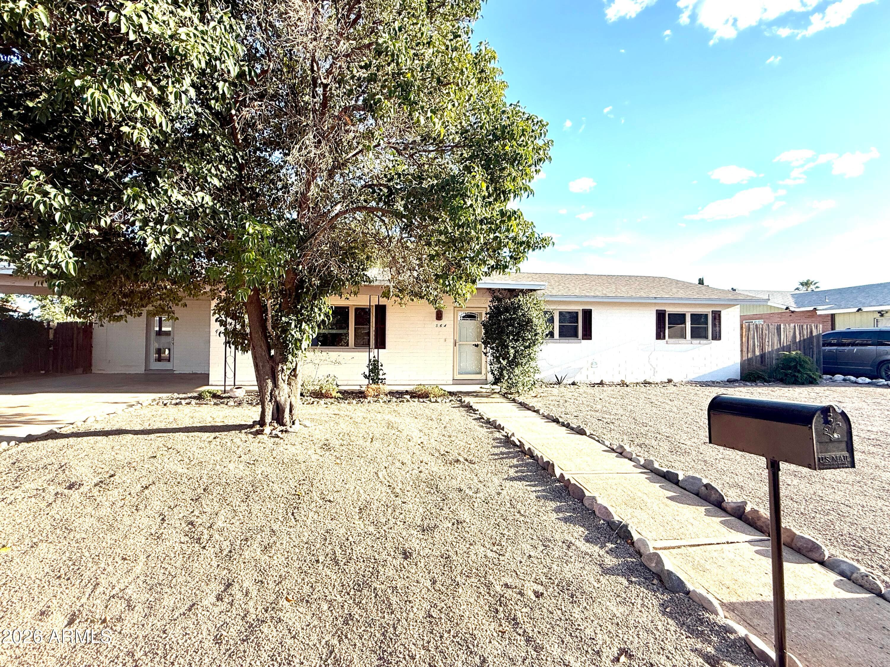 564 Howard Dr — photo 1
