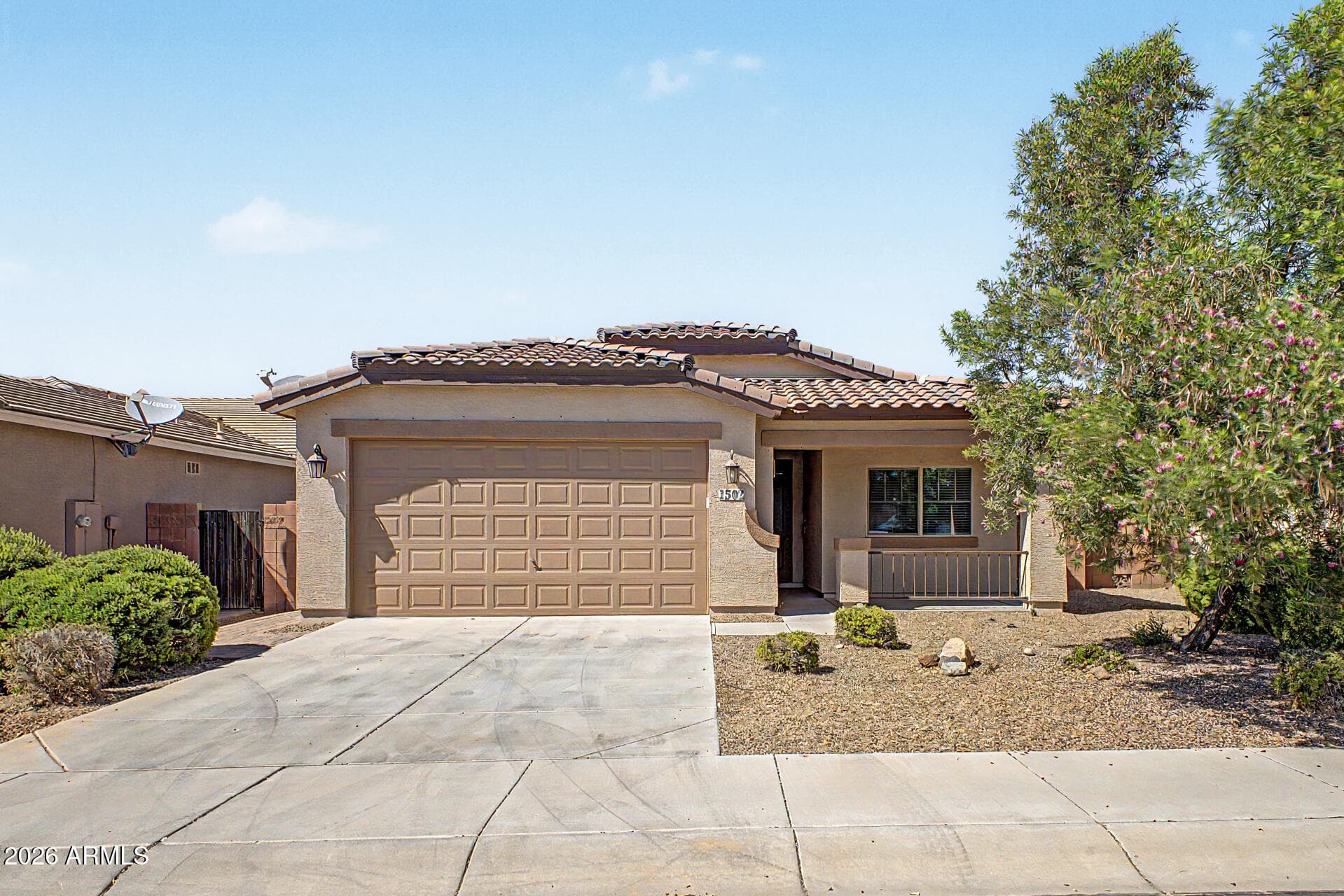 1502 W Alder Rd — photo 1