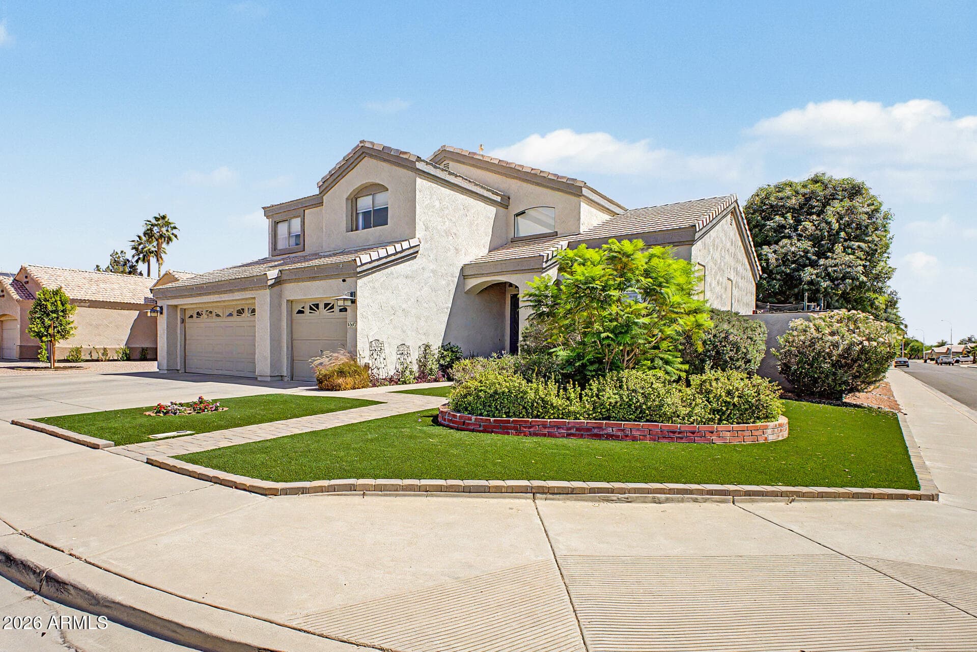 5463 W Fairview St — photo 2