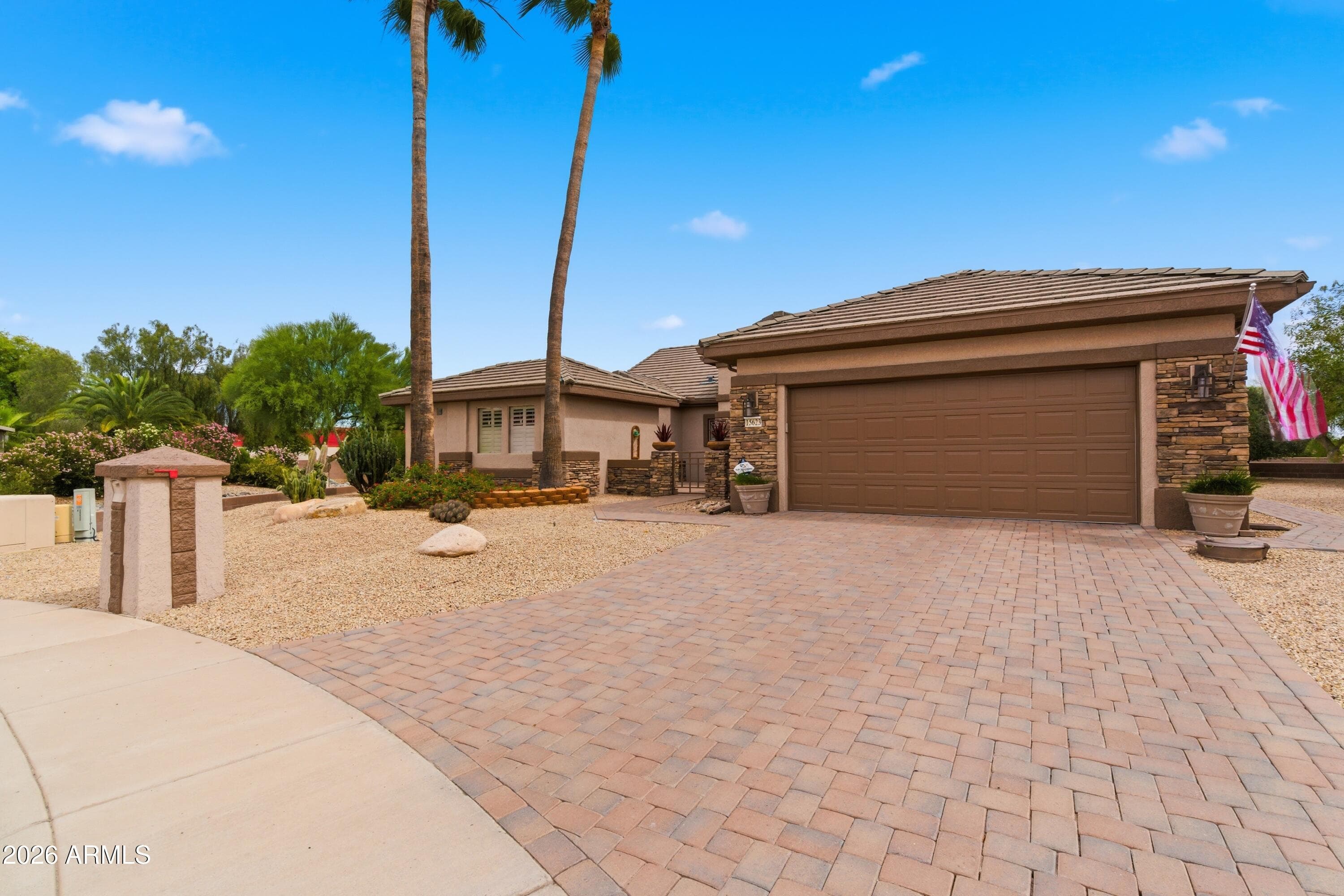 15623 W Bethesda Ct — photo 1