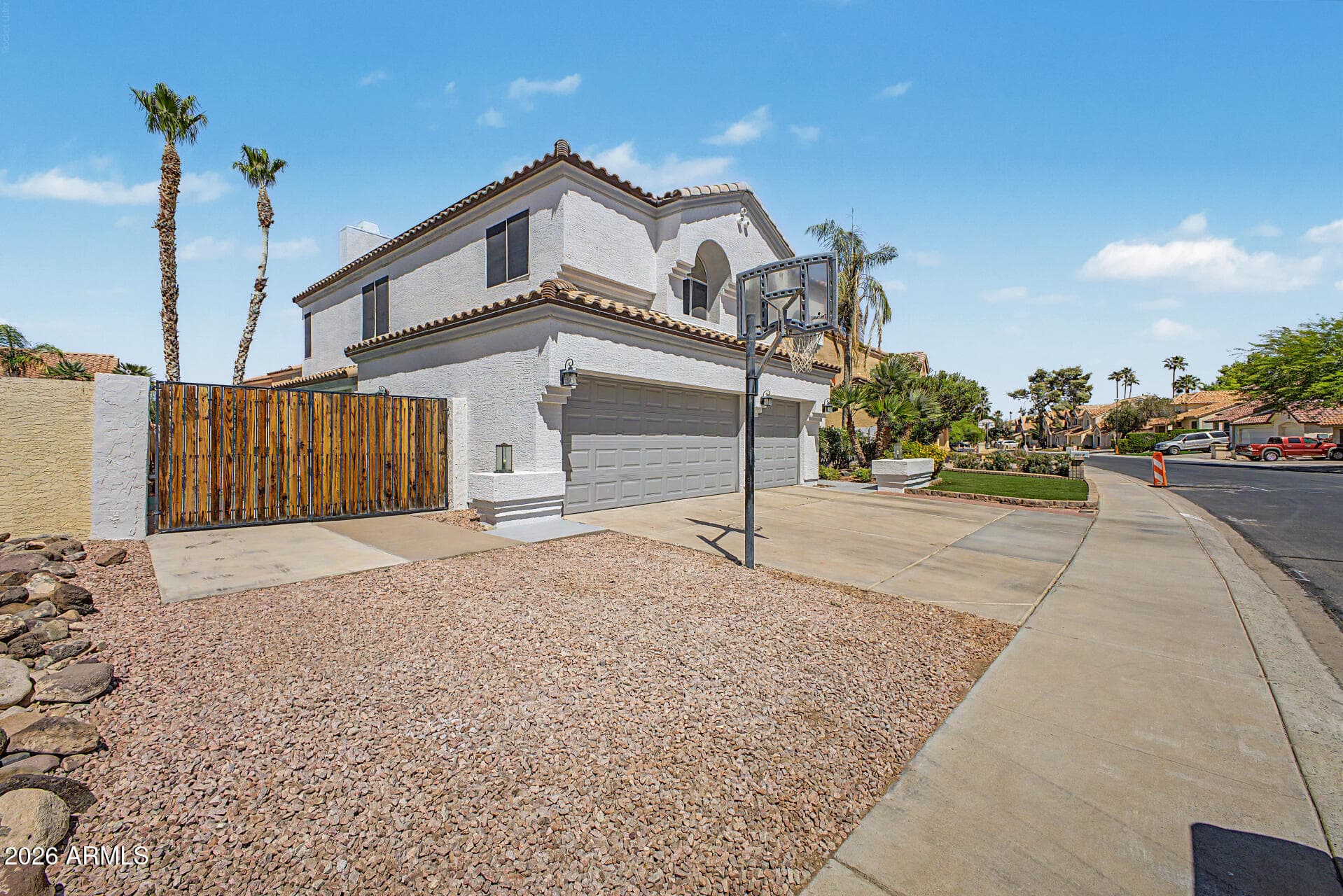 7020 W Tonto Dr — photo 2