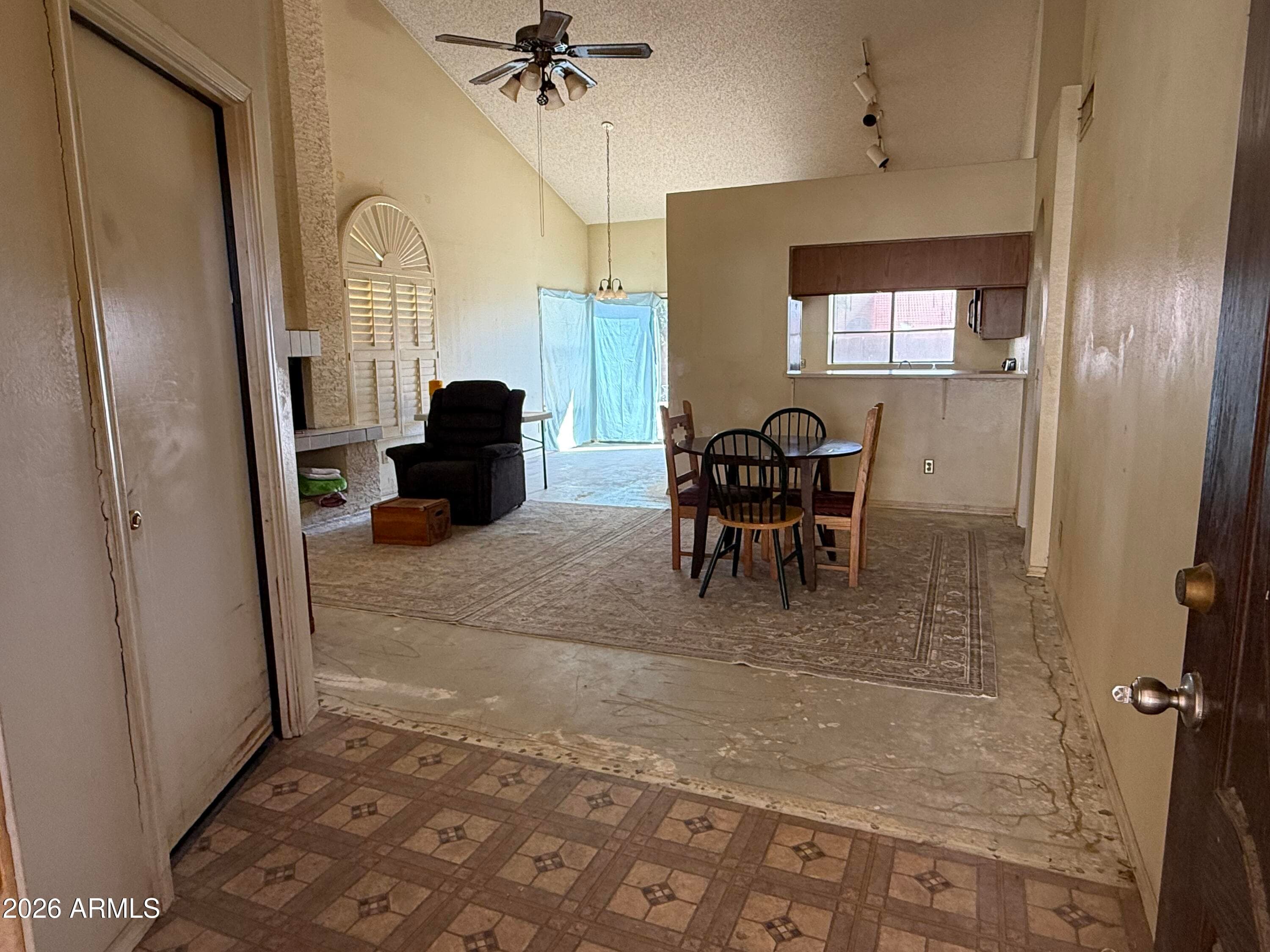 14605 S 41st Way — photo 2