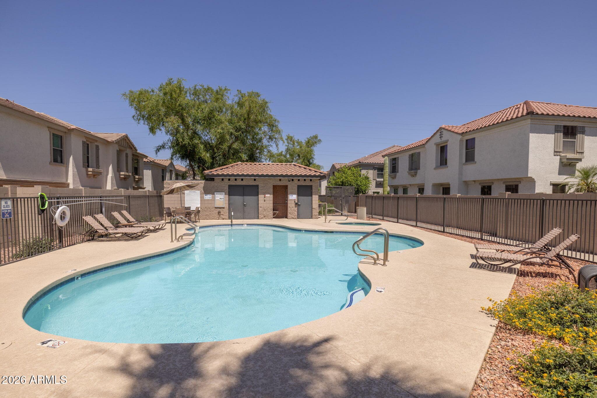 3064 E Dunbar Dr — photo 35