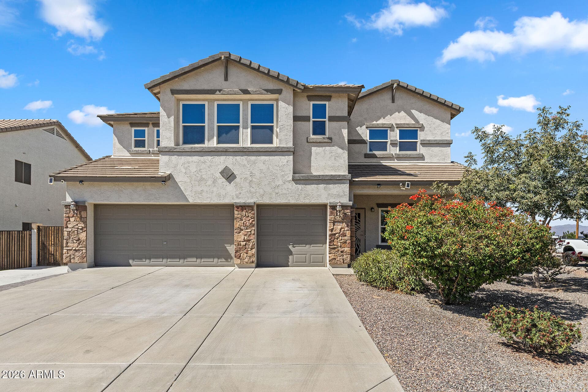 974 E Sun Valley Farms Ln — photo 1