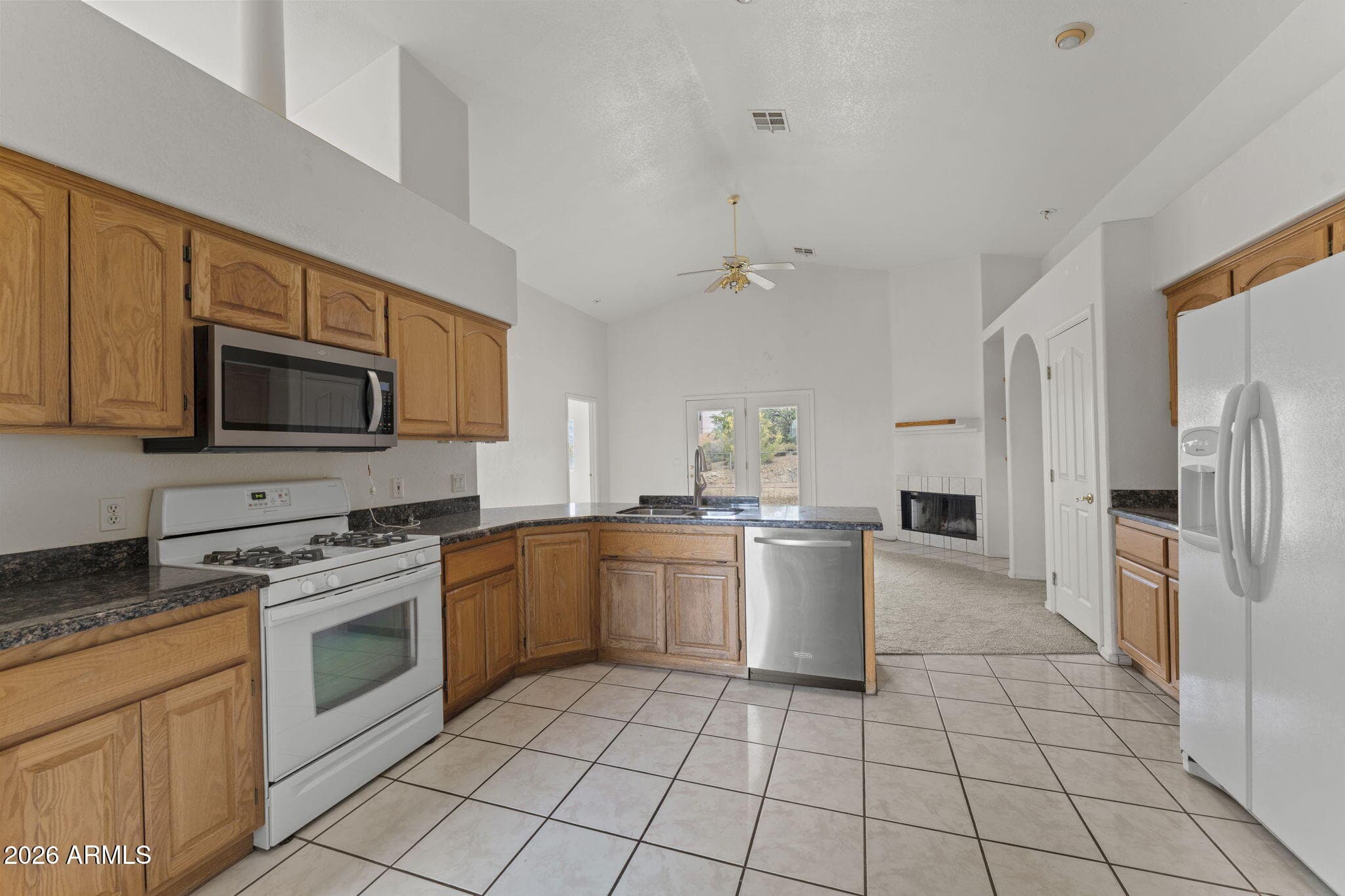 1847 Vista Dr — photo 2