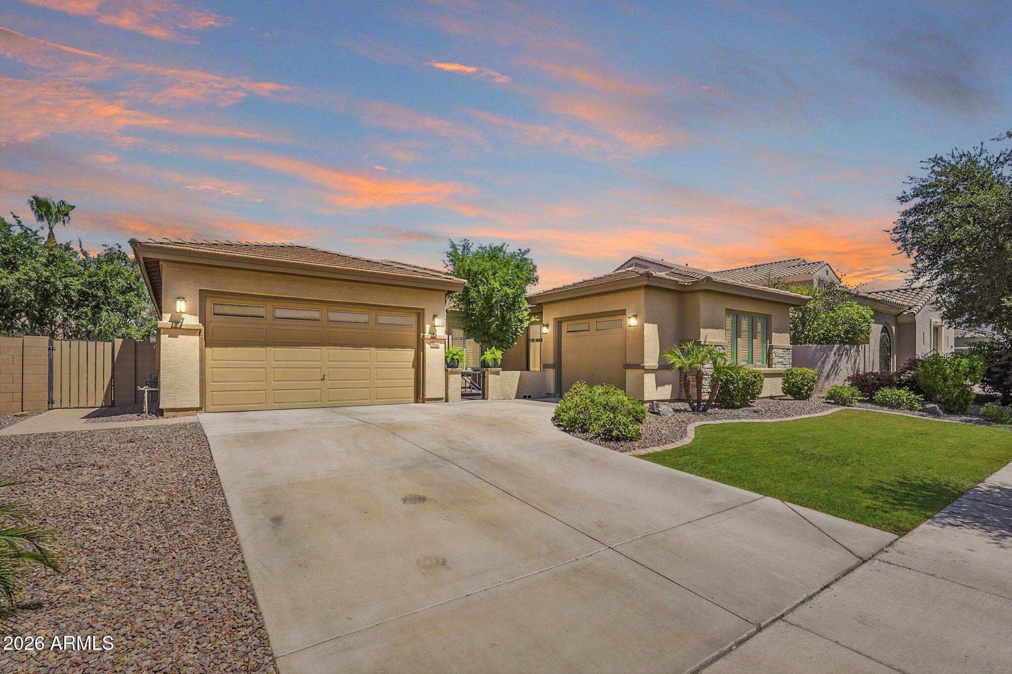 3142 E Tonto Dr — photo 2
