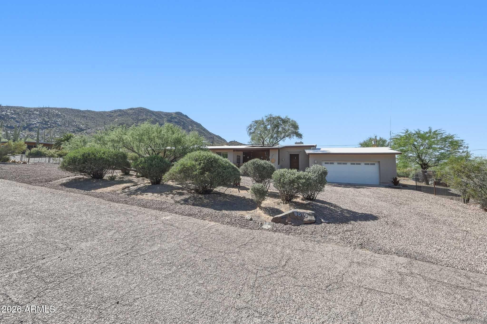 6019 E Blue Ridge Dr — photo 2