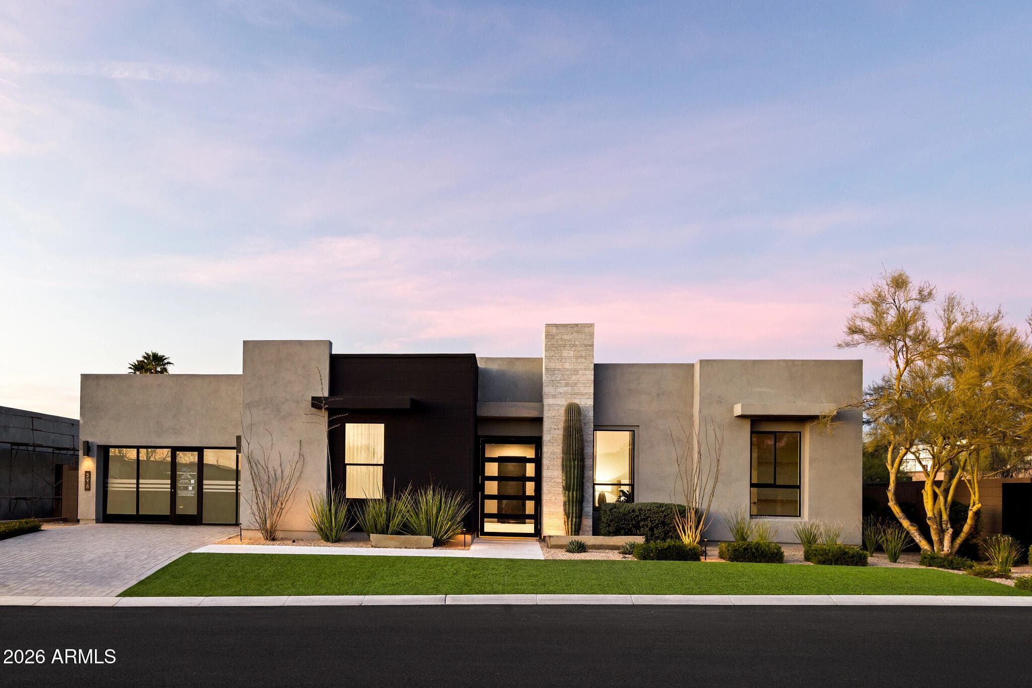 5618 E Lowden Rd — photo 1