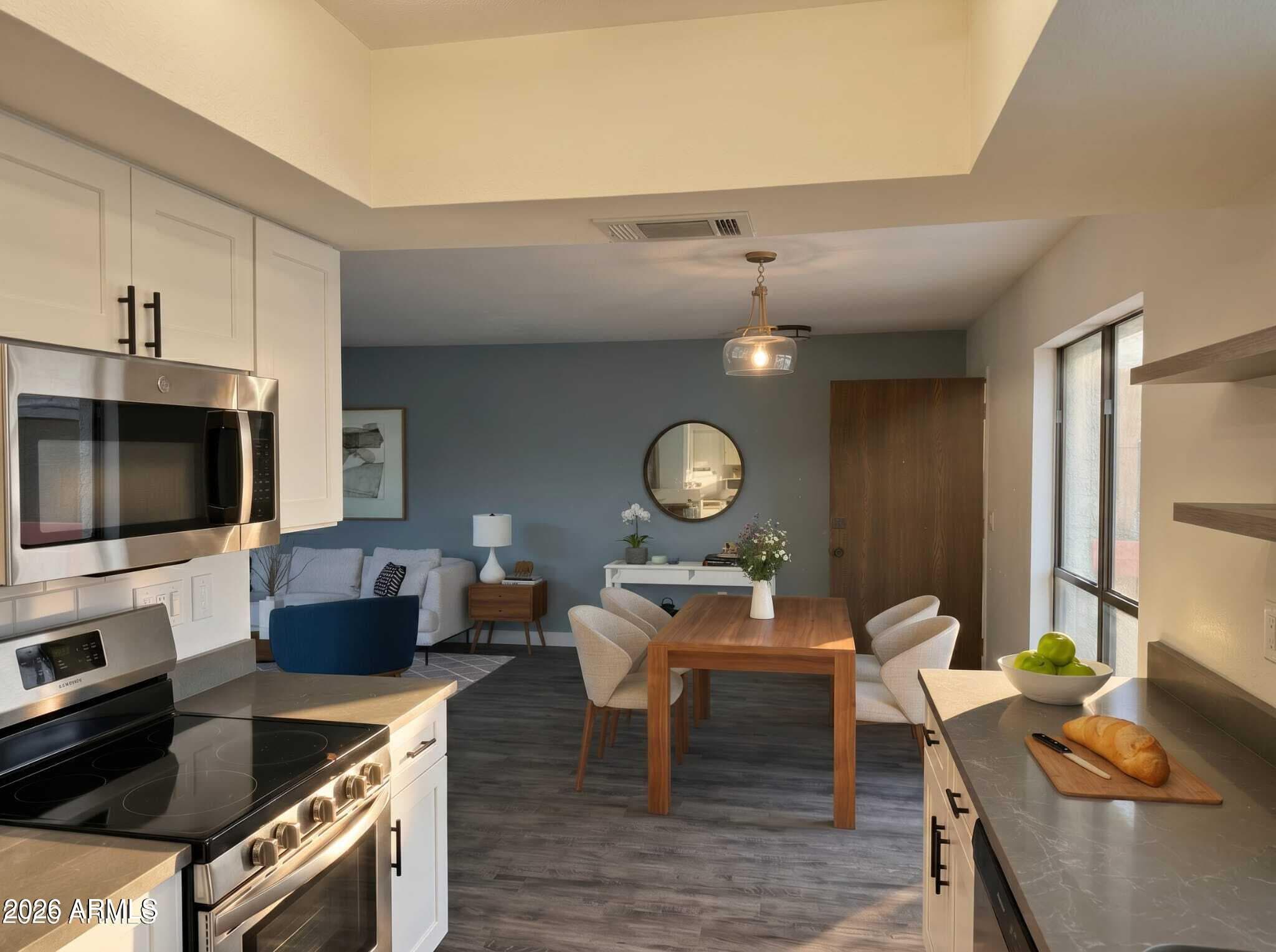 3119 W Cochise Dr 231 — photo 1