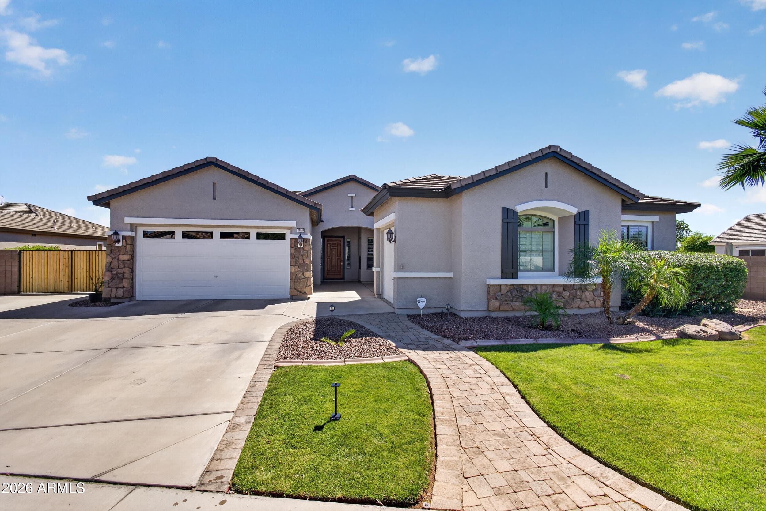 19041 E Arrowhead Trail — photo 1