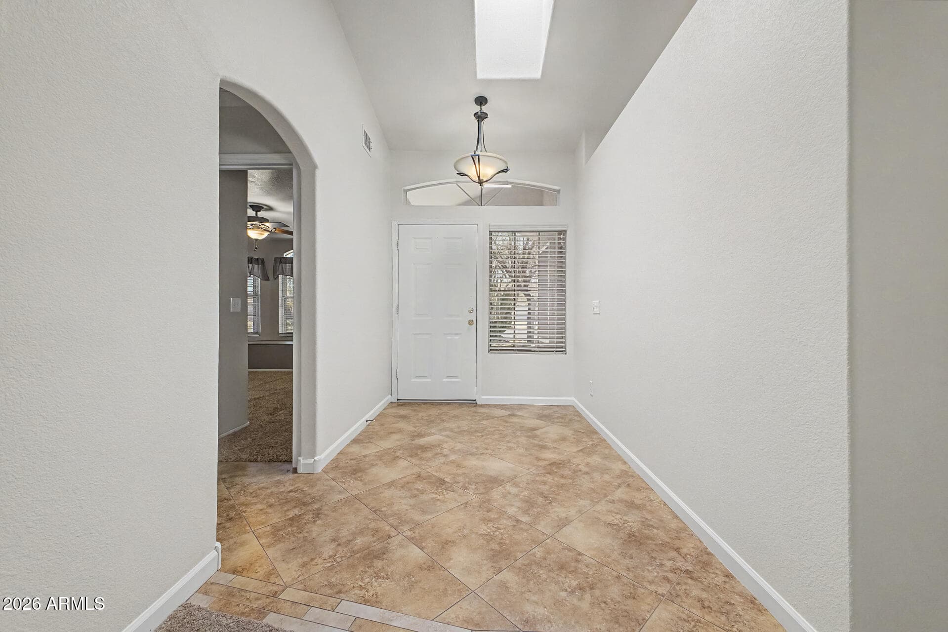 6138 W Paradise Ln — photo 2
