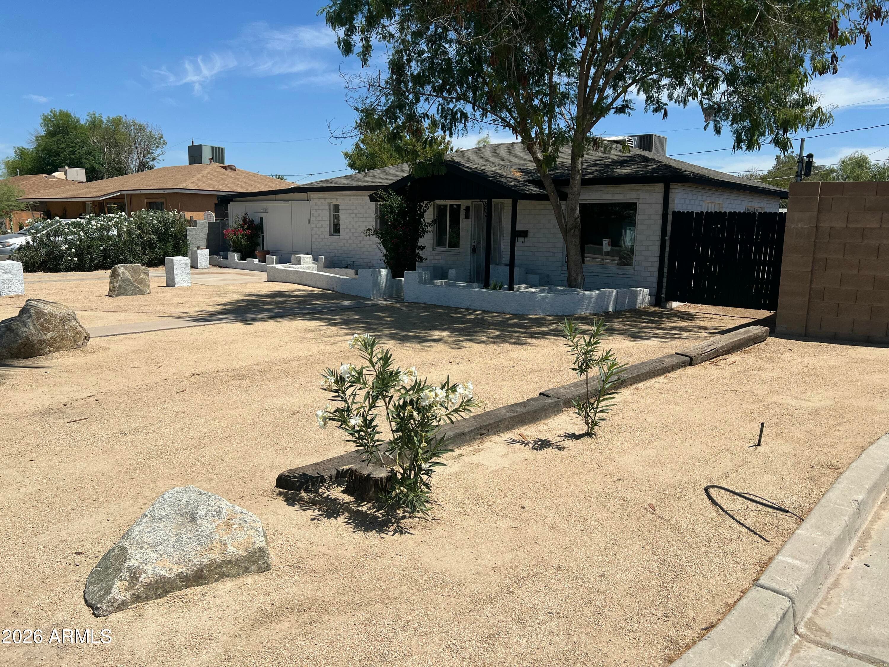 4119 N 23rd Dr — photo 1