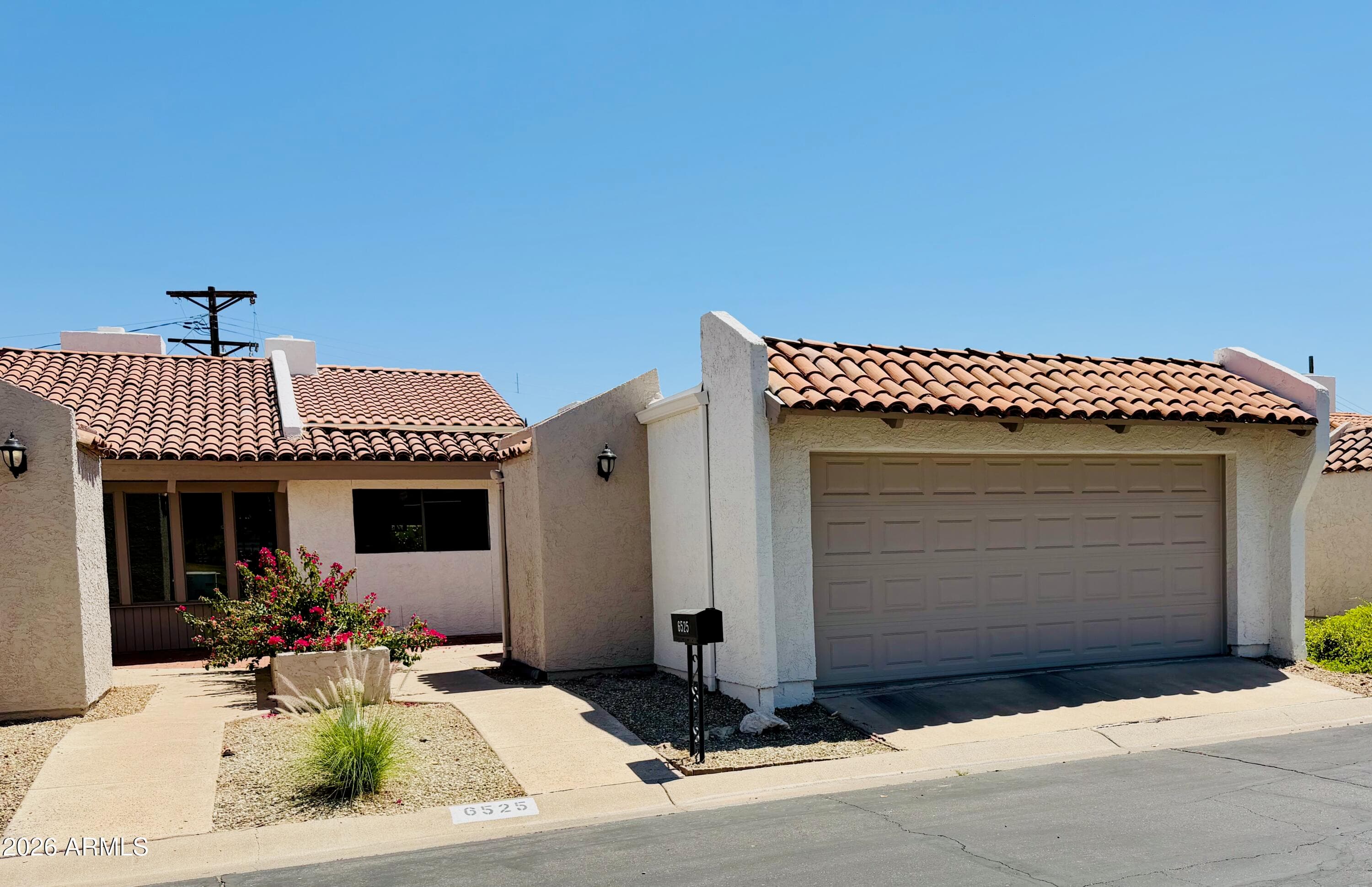 6525 N Maryland Circle — photo 1
