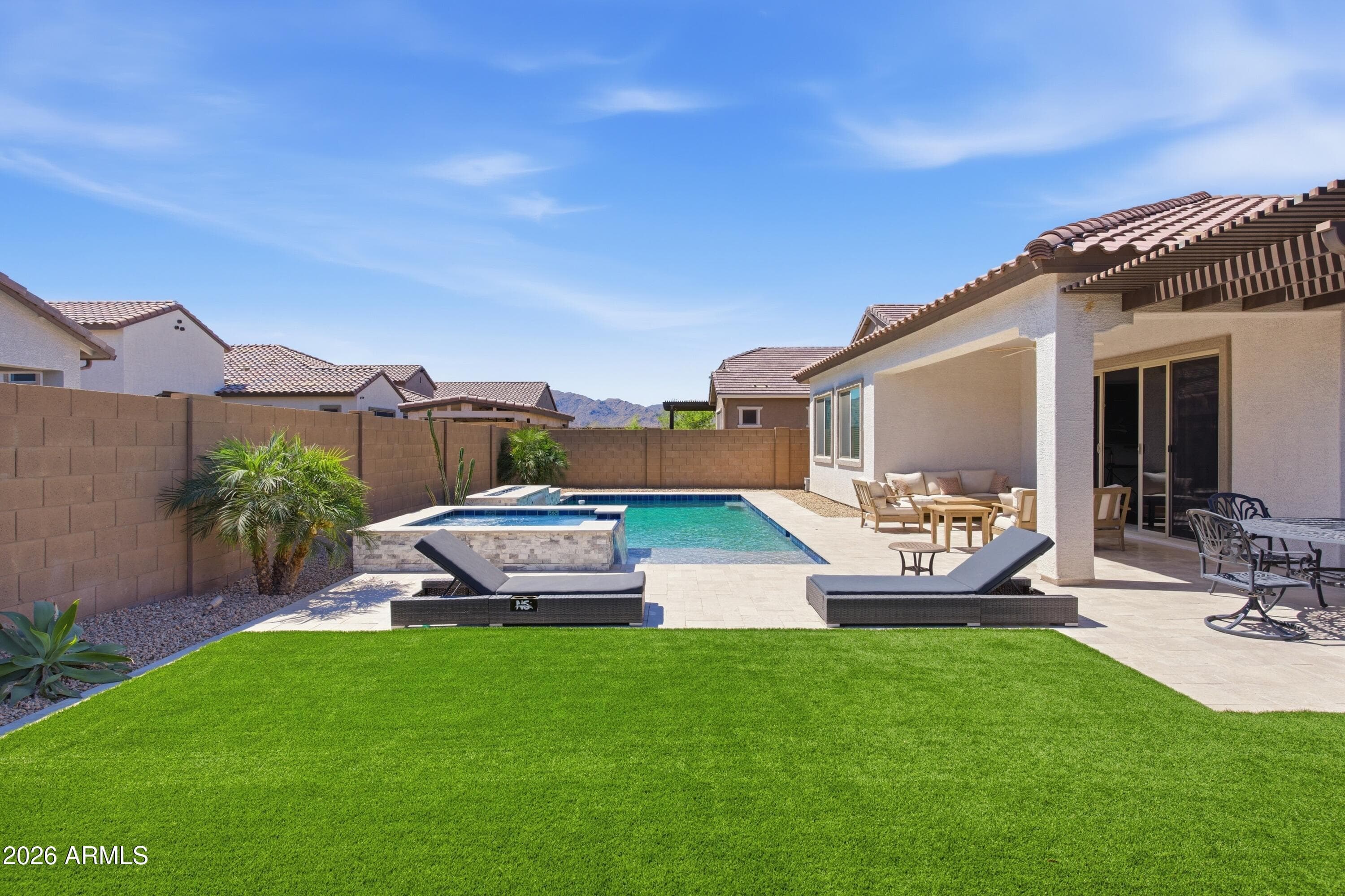 19027 W Jenan Dr — photo 2