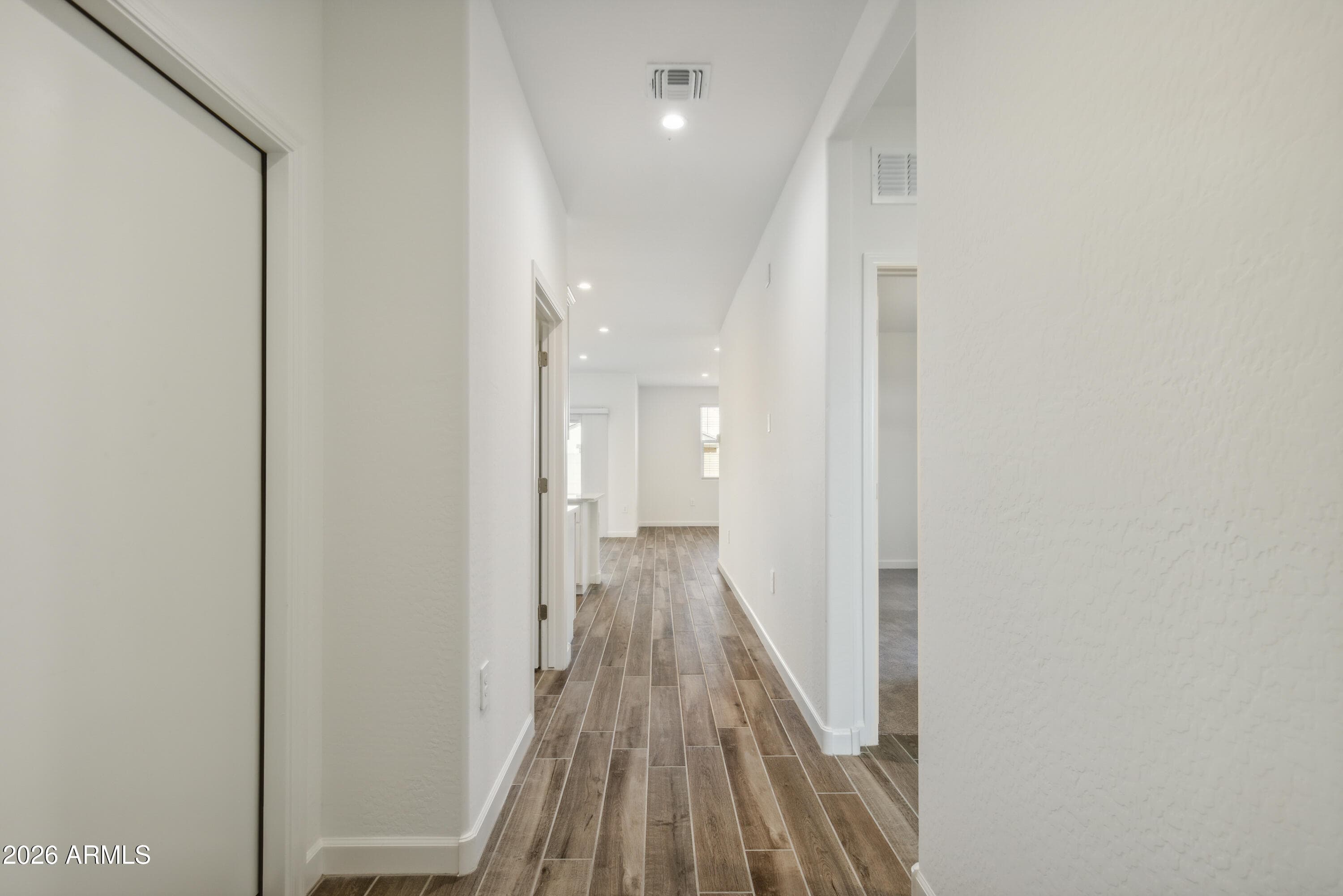 9340 S Hale Dr — photo 2