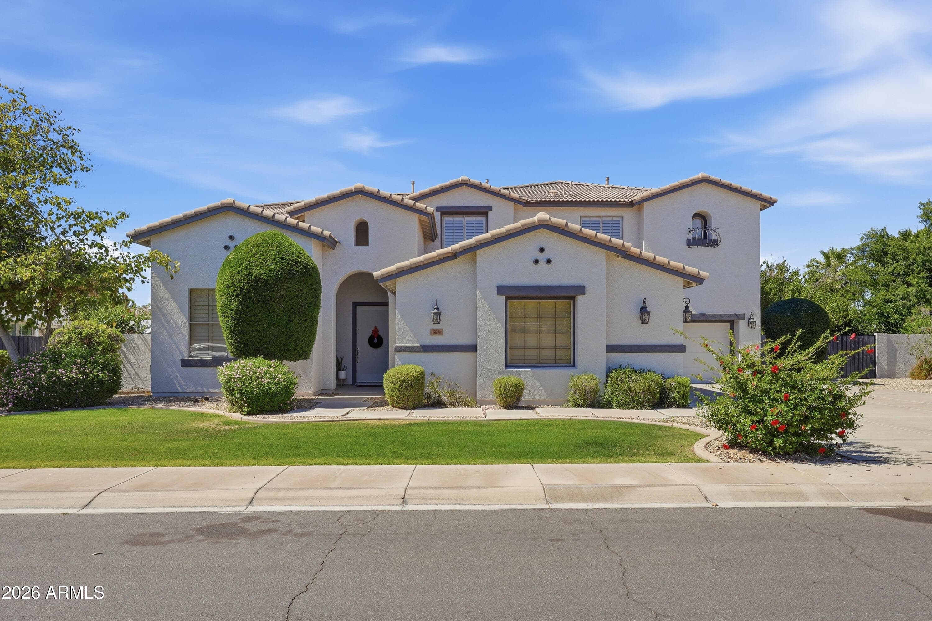 558 E Mead Pl — photo 2