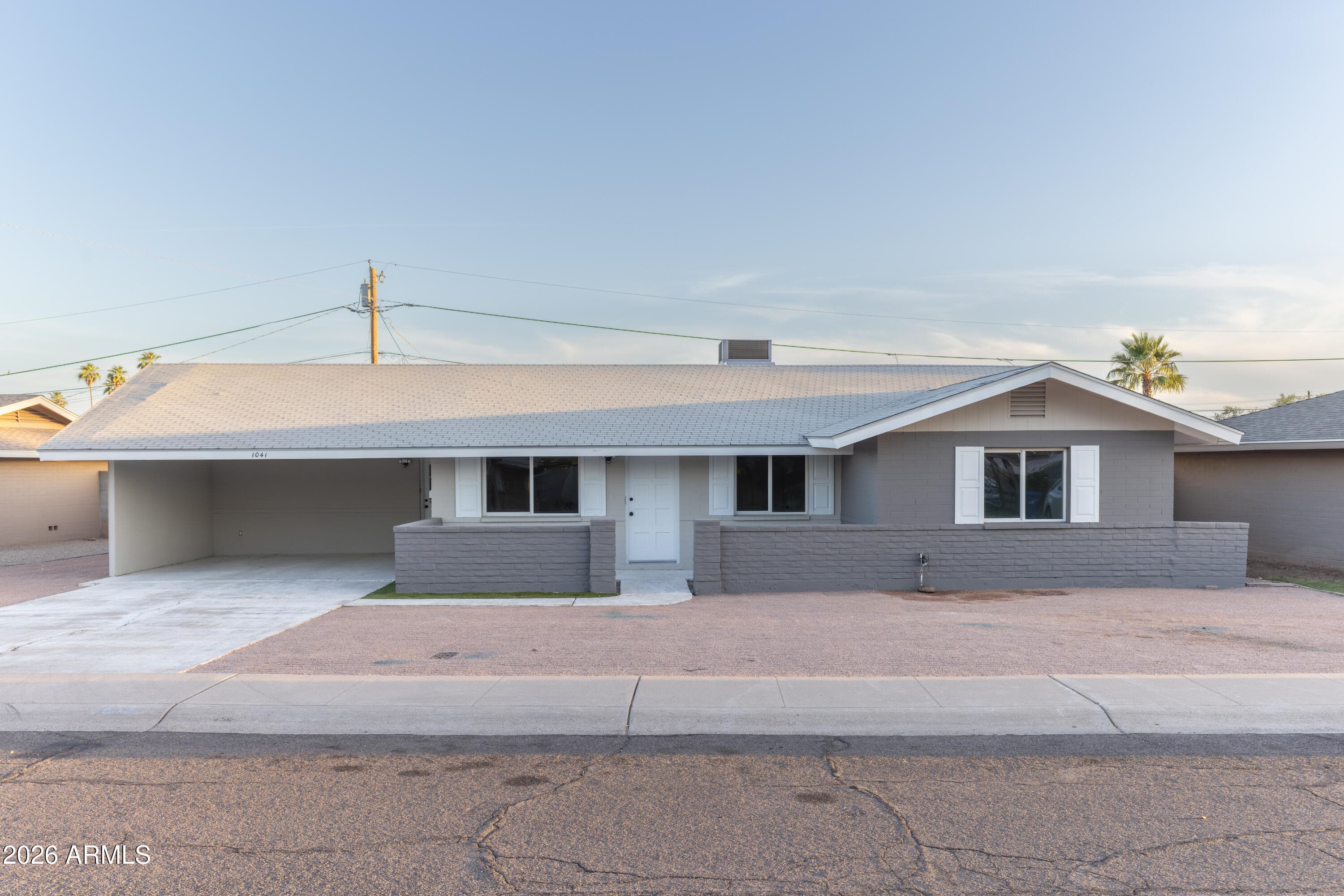 1041 E Fairmont Dr — photo 2