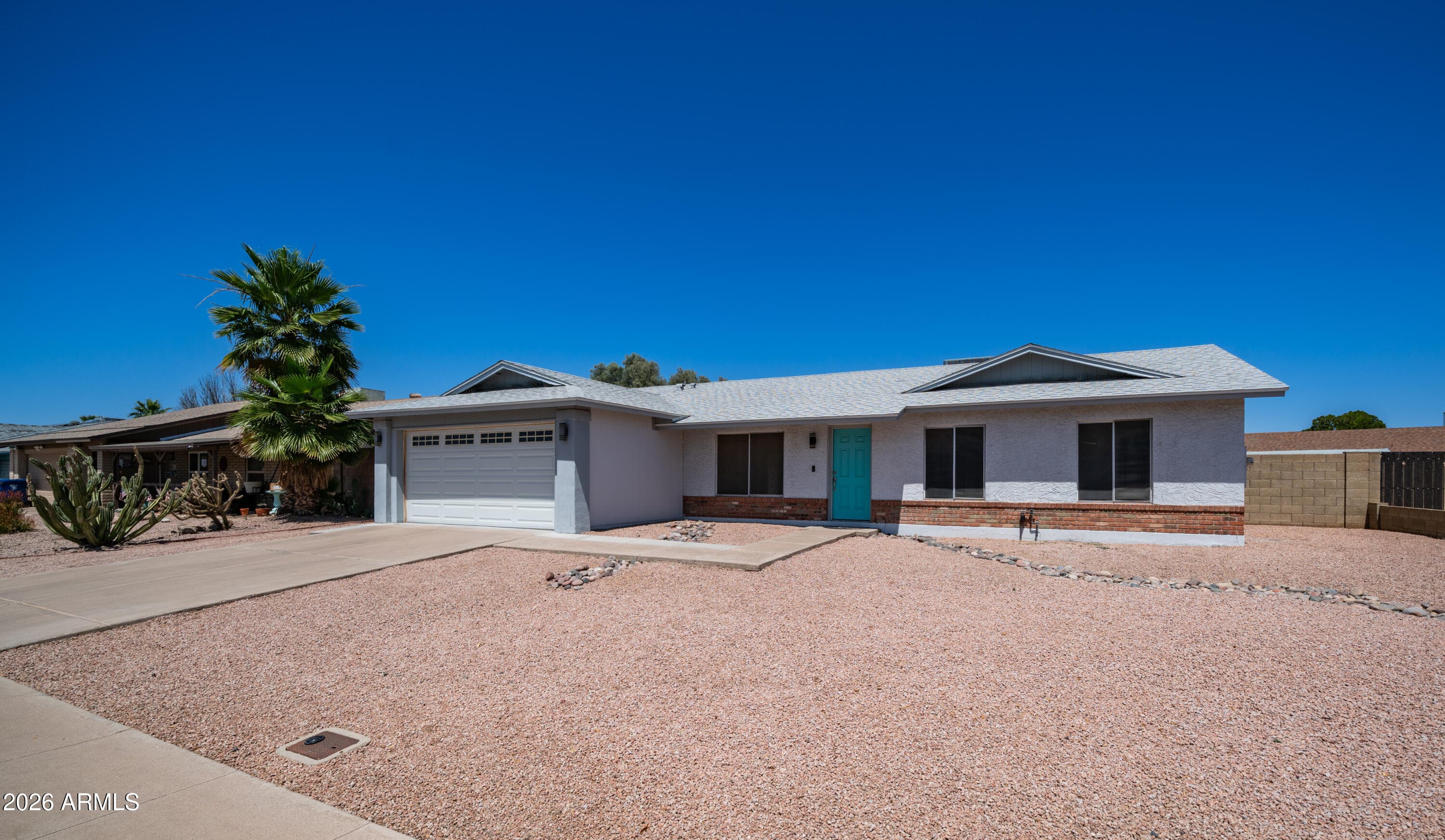 3420 E Dragoon Ave — photo 2