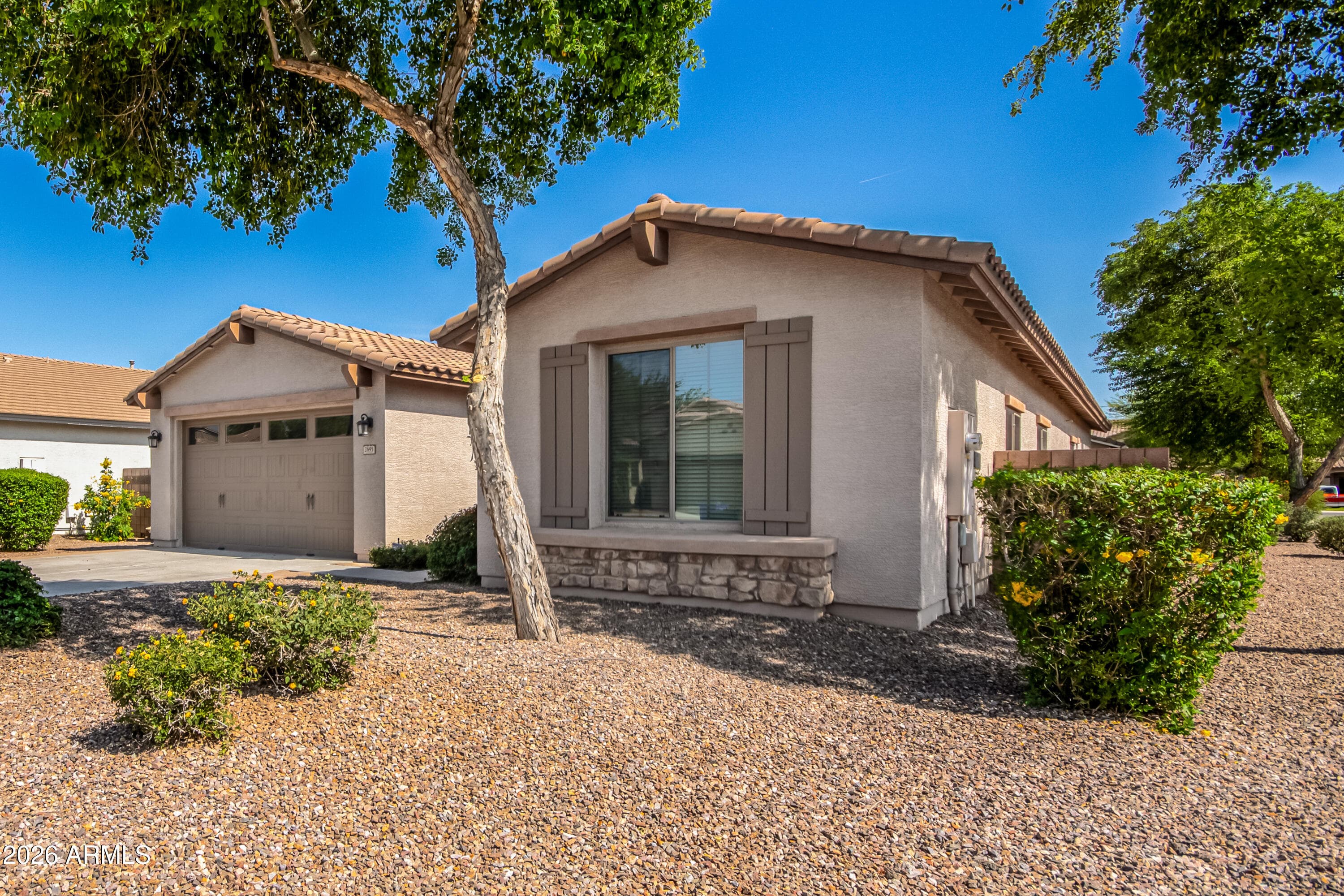 2695 E RAKESTRAW LN - Photo 3