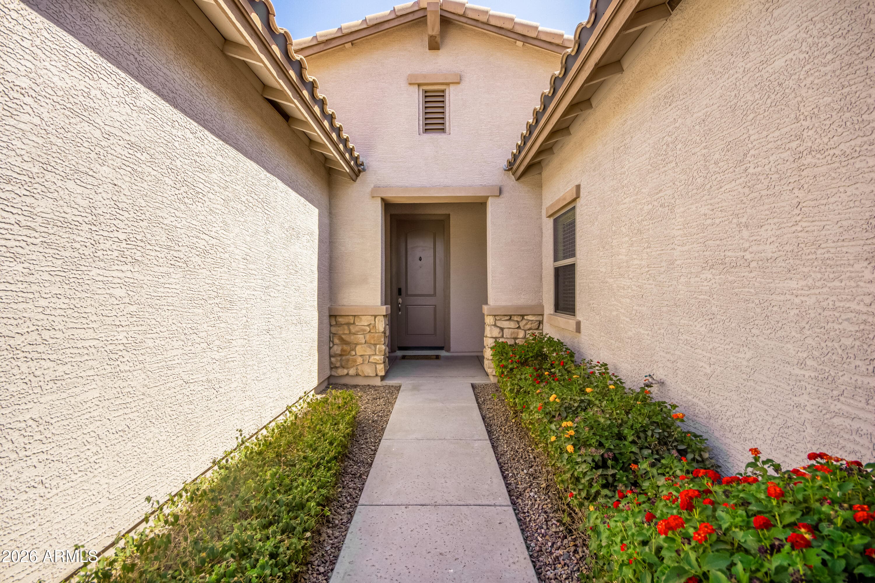 2695 E RAKESTRAW LN - Photo 4