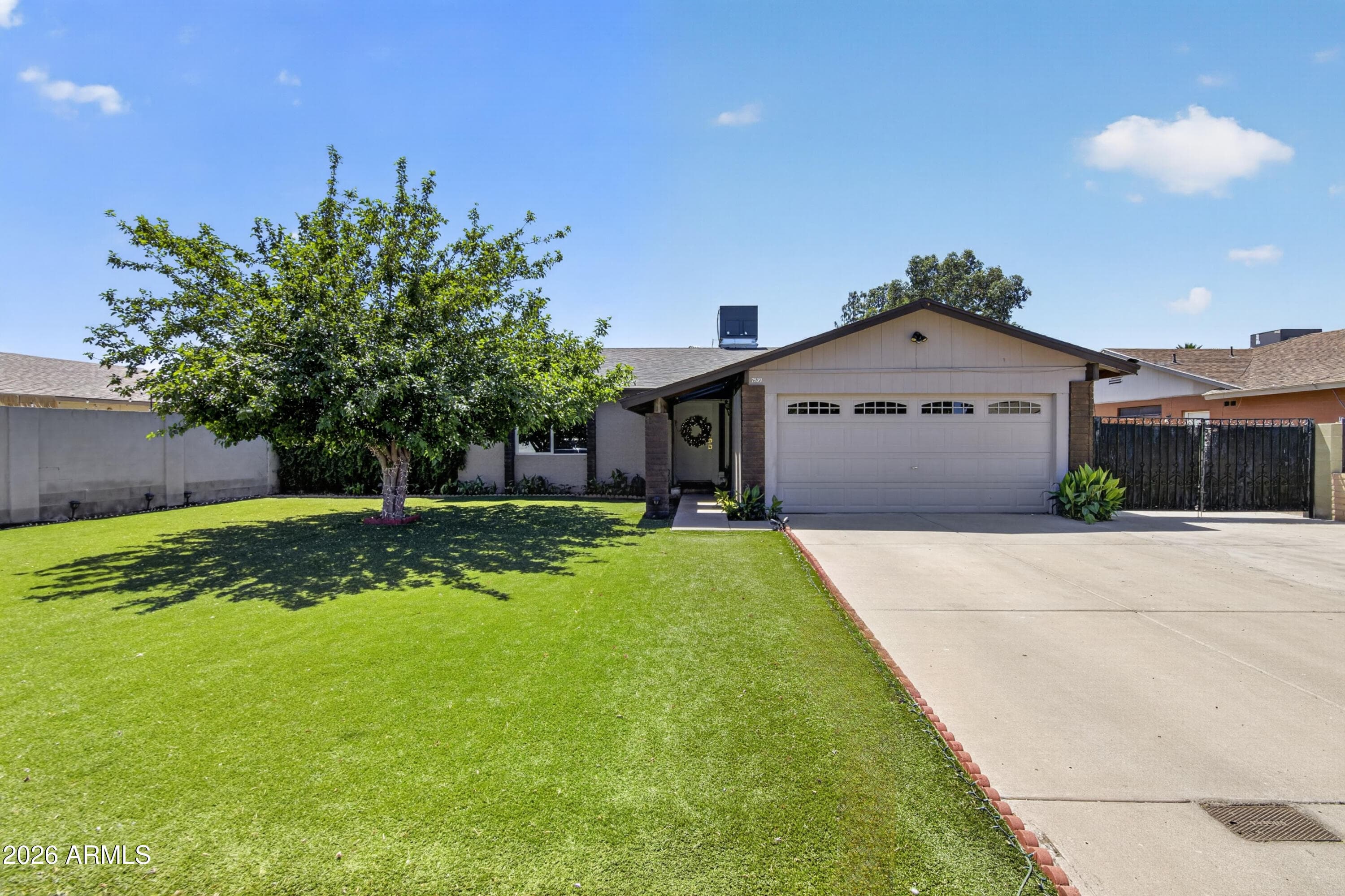 7539 W Highland Ave — photo 1