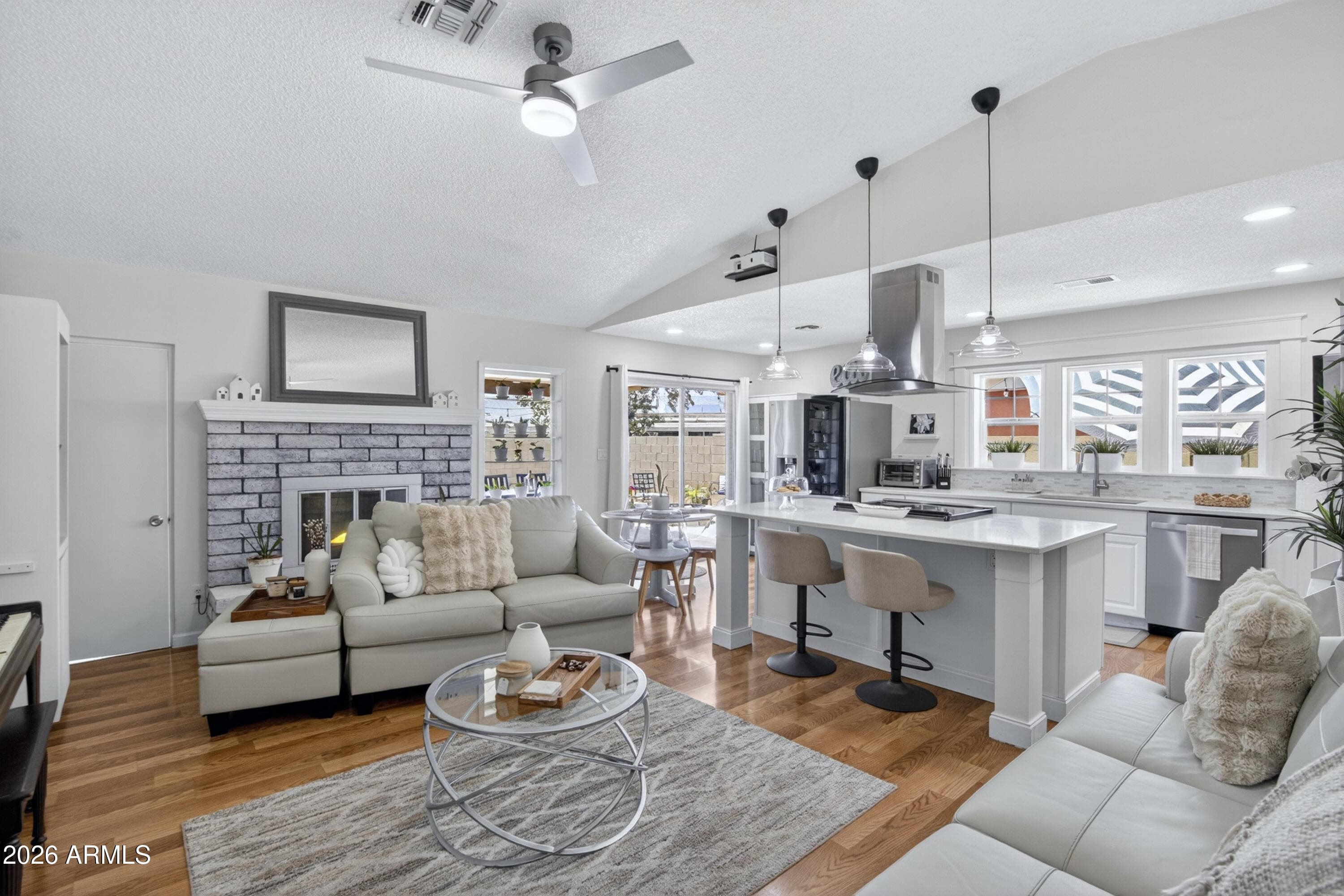 7539 W Highland Ave — photo 2
