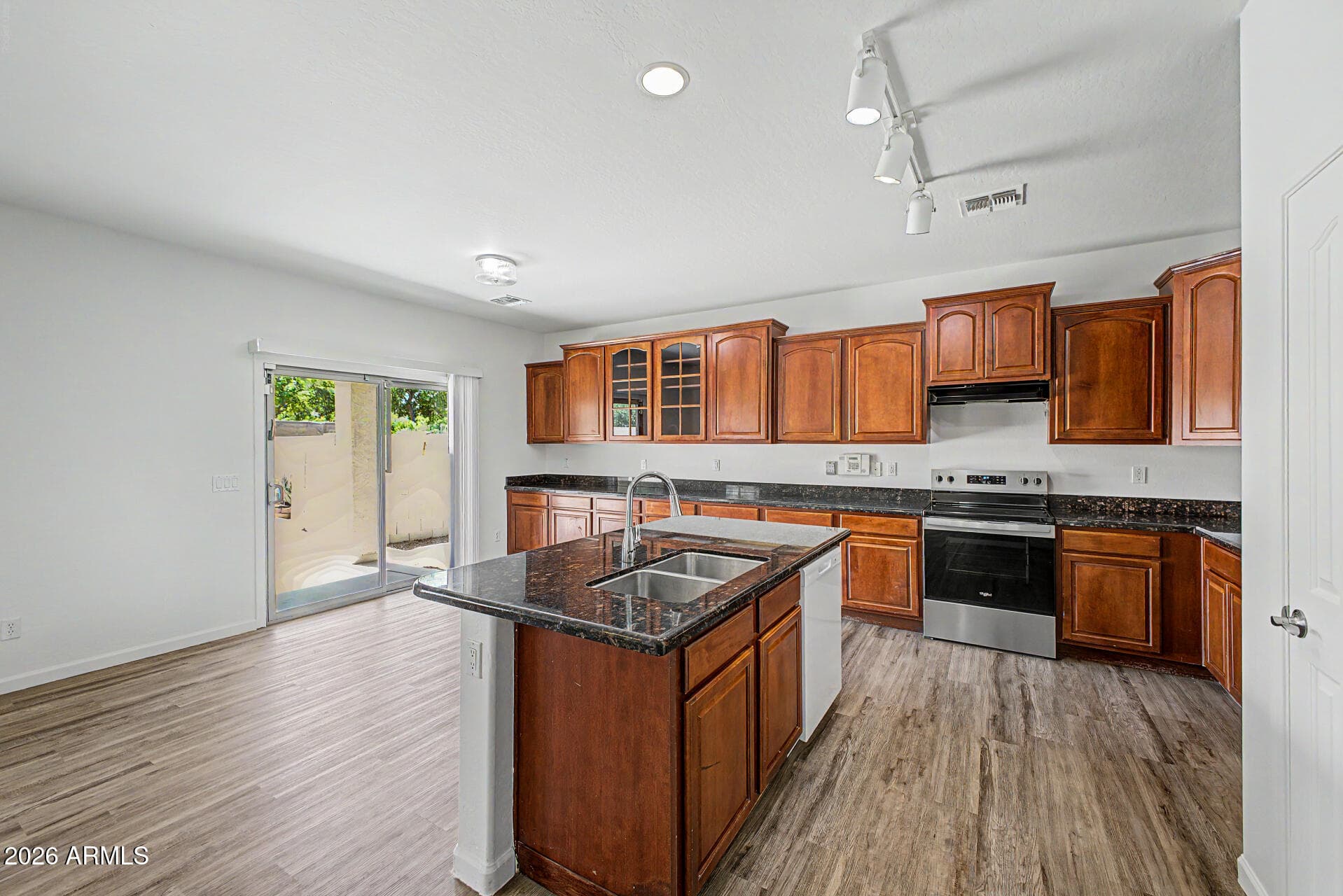 7013 W Beverly Rd — photo 2