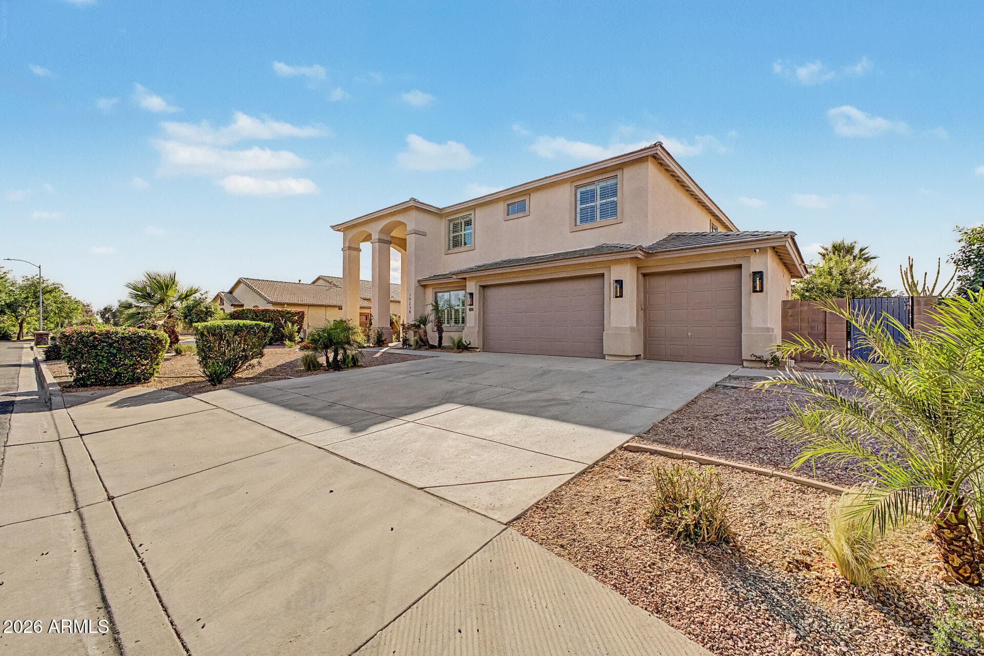 15238 W Becker Ln — photo 1