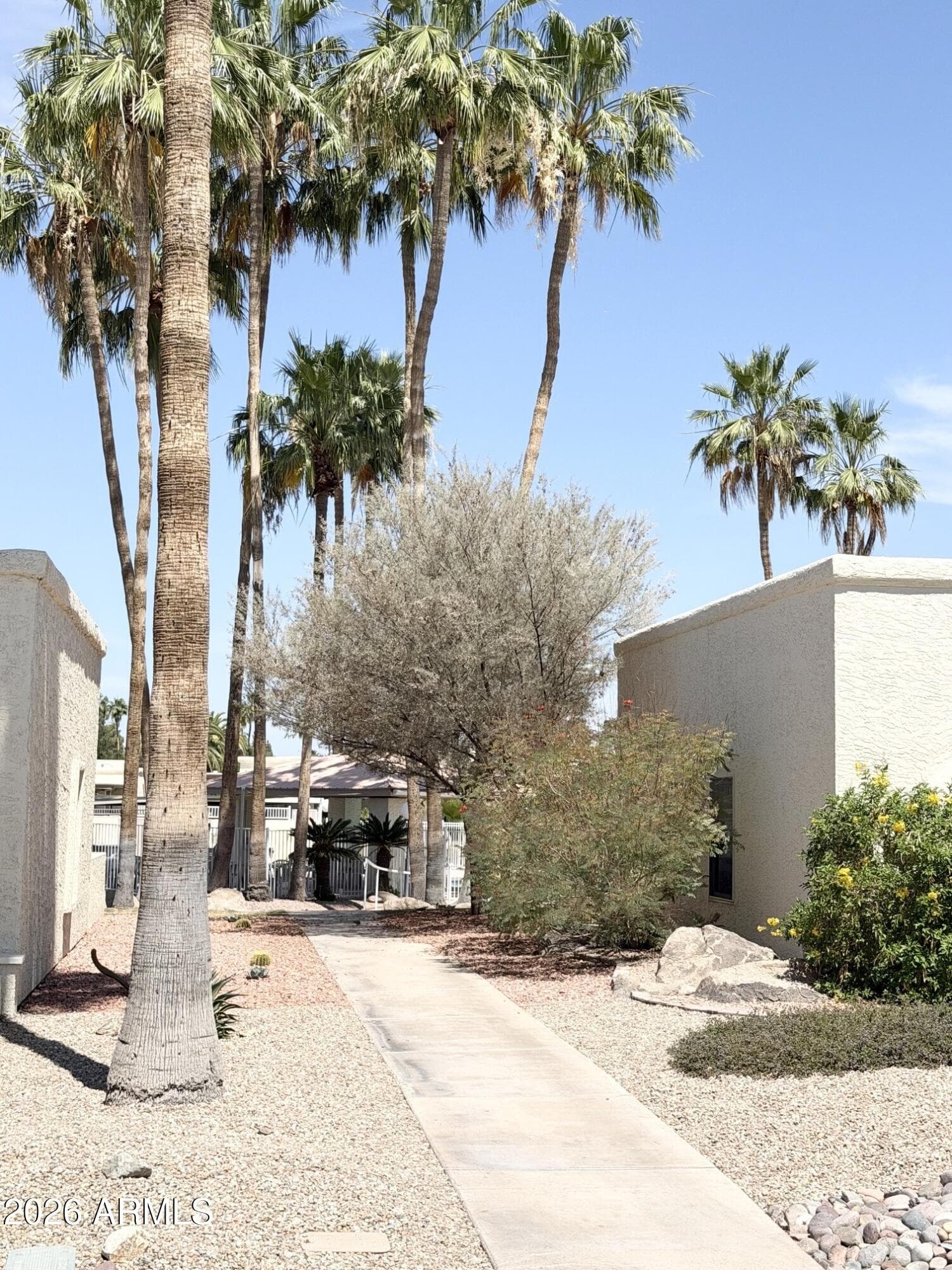 7915 E PRIVET DR - Photo 3