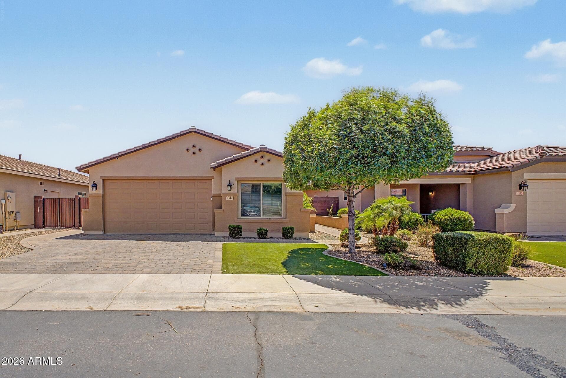 1347 W Spine Tree Ave — photo 1