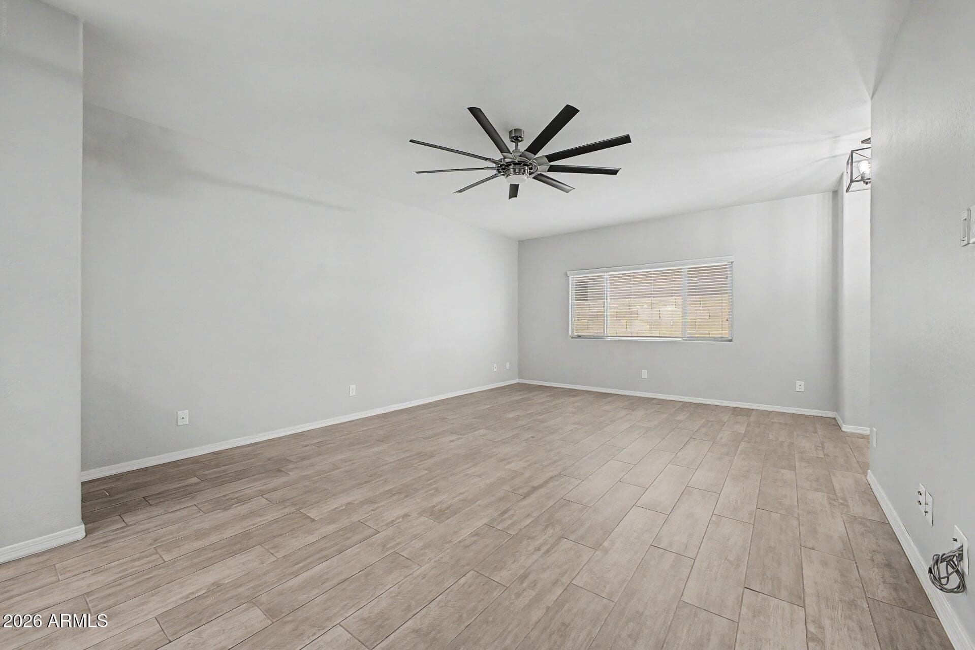 1347 W Spine Tree Ave — photo 2