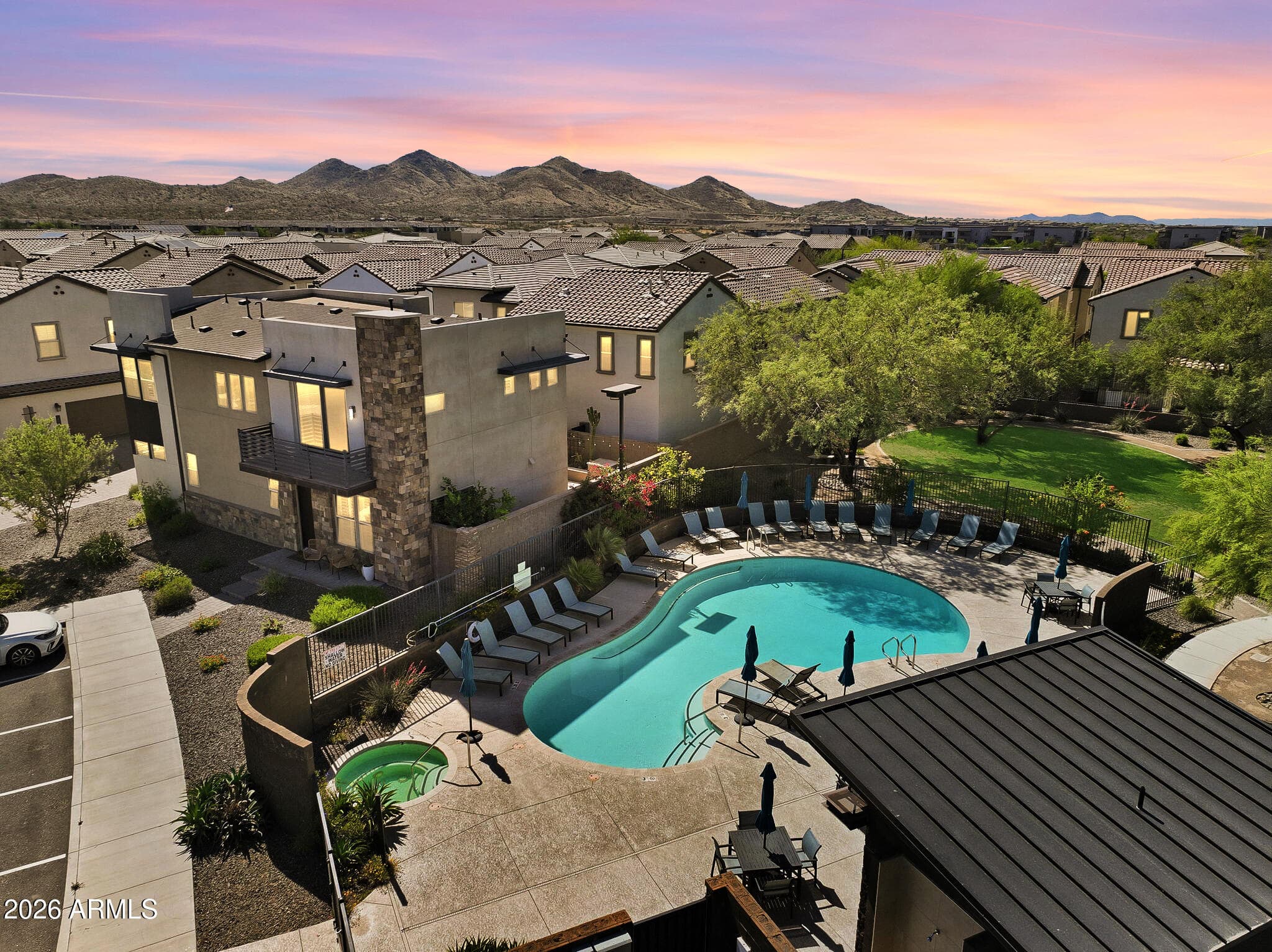 2355 W Whisper Rock Trail — photo 2