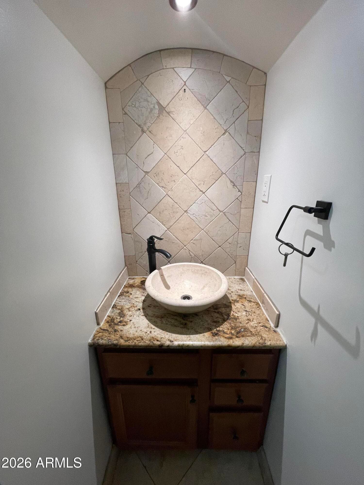 4427 W Catalina Dr — photo 2