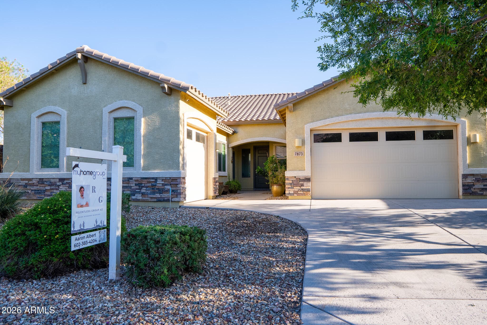 7873 W Fetlock Trail — photo 2
