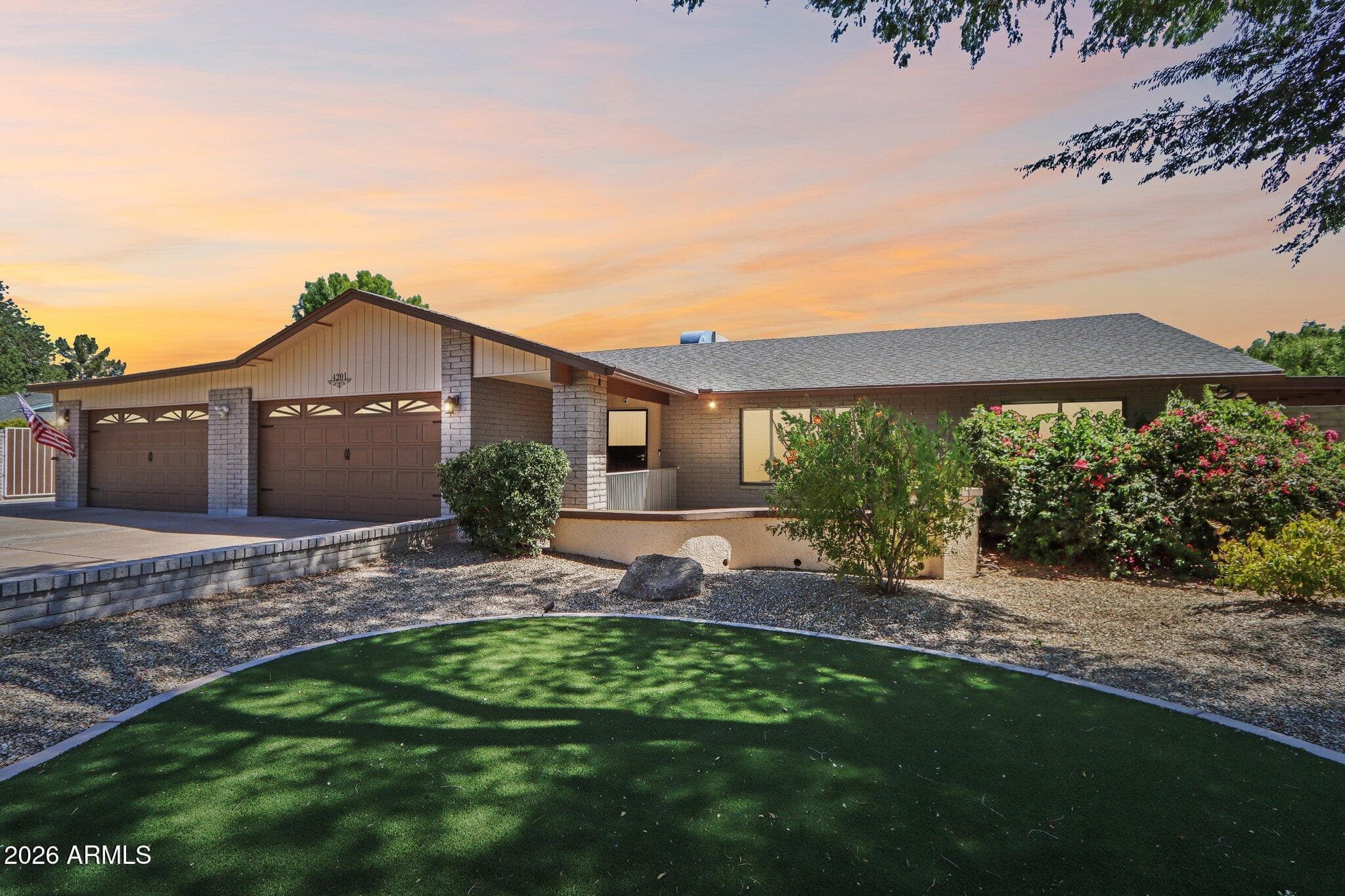 4201 W TIERRA BUENA LN - Photo 1