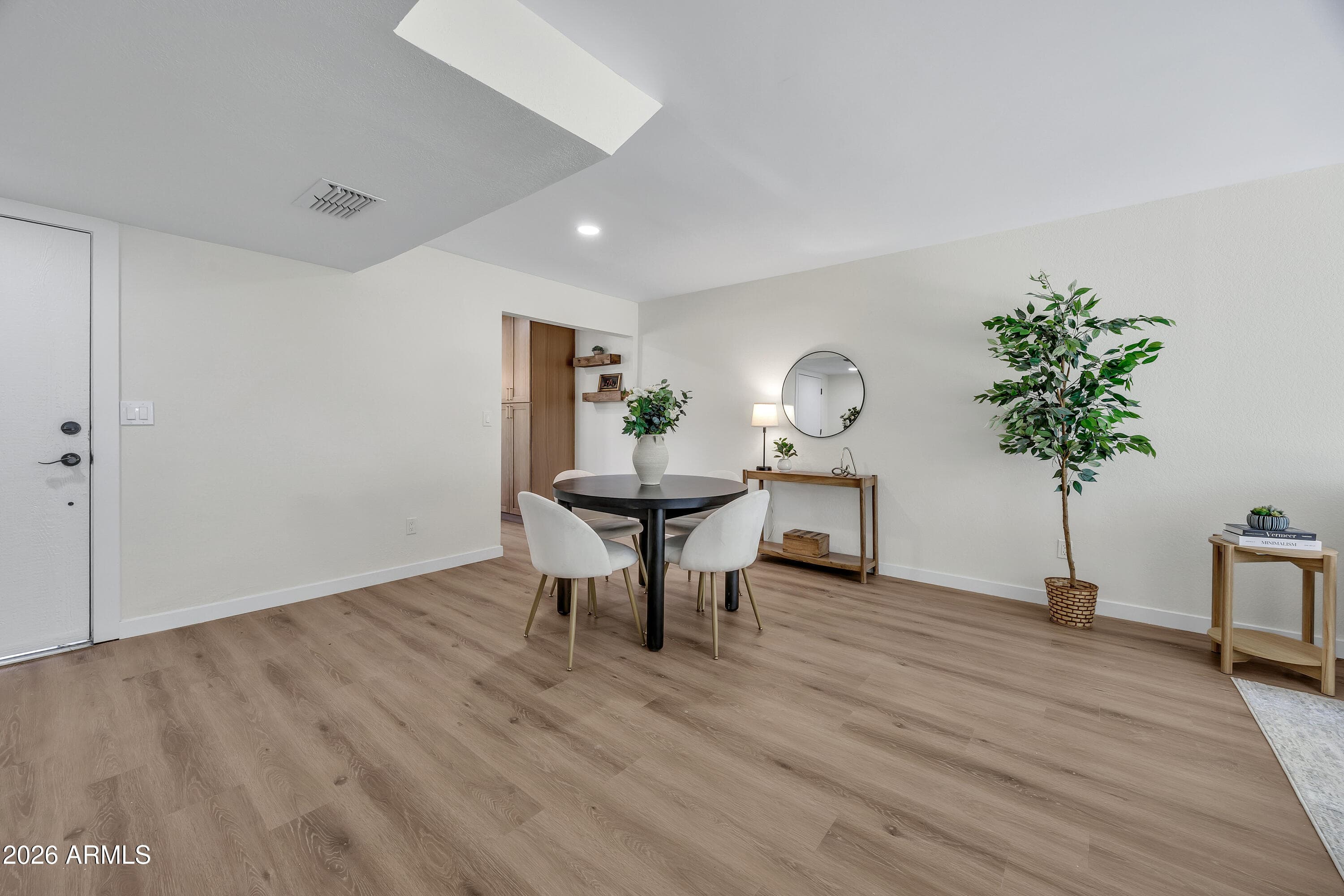 4009 E CHARTER OAK RD - Photo 4