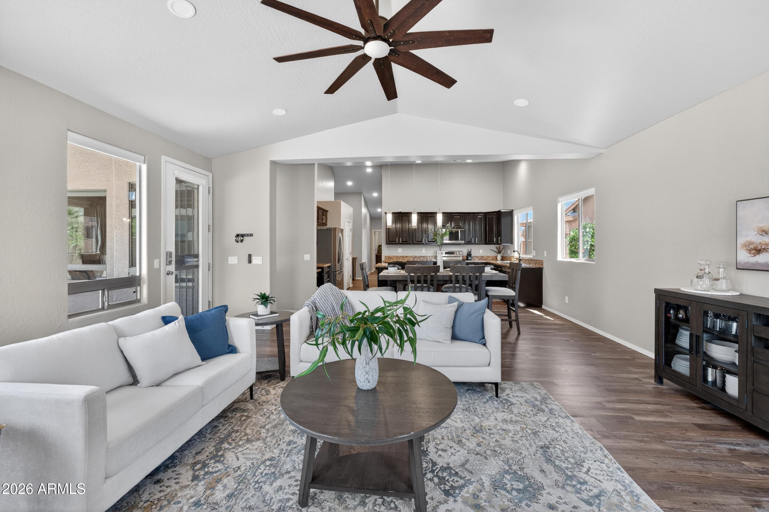 625 W Merrill Ave — photo 2