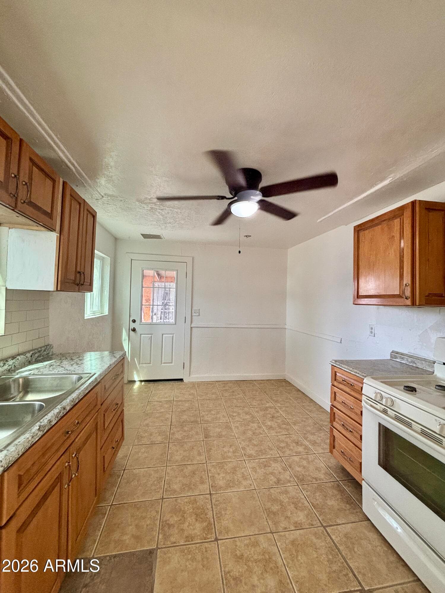 3036 W Almeria Rd — photo 2