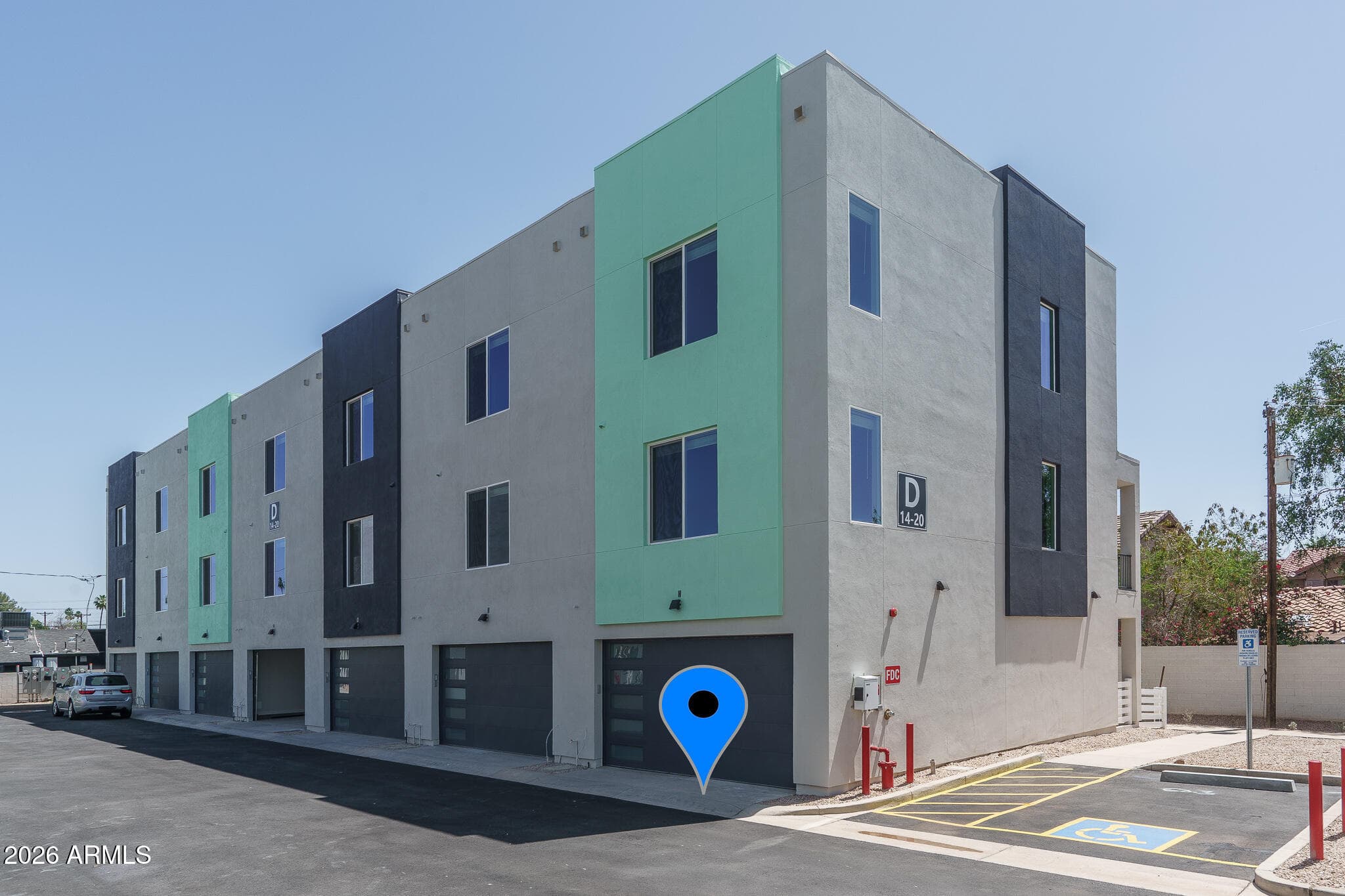 2601 E Clarendon Ave 14 — photo 1
