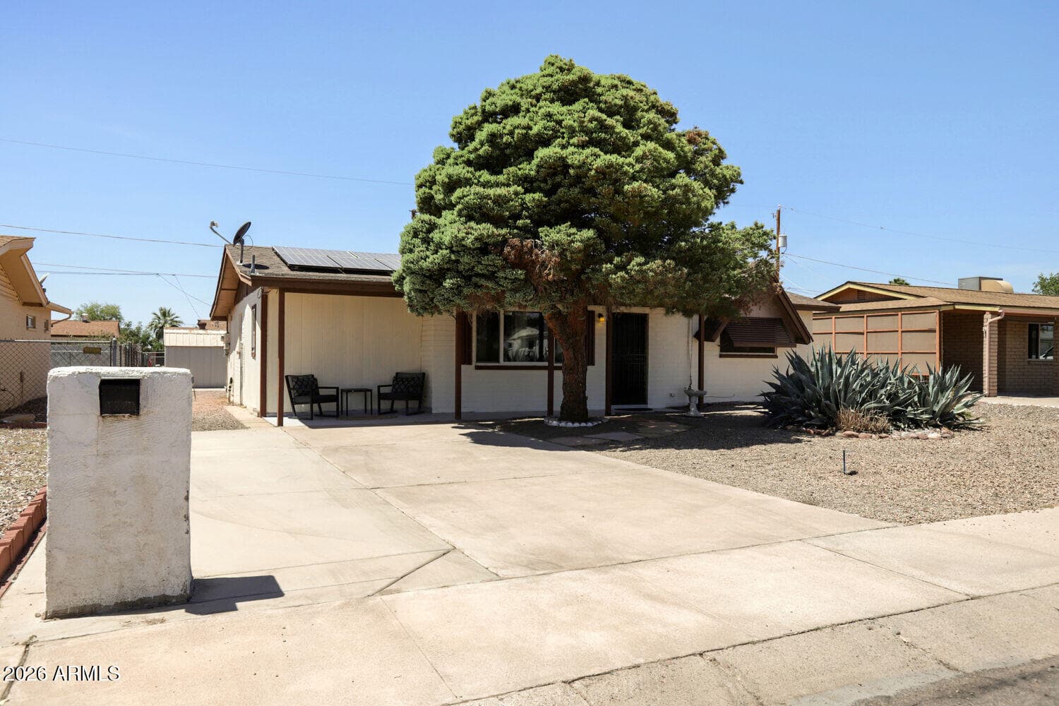 1220 S Grand Dr — photo 1