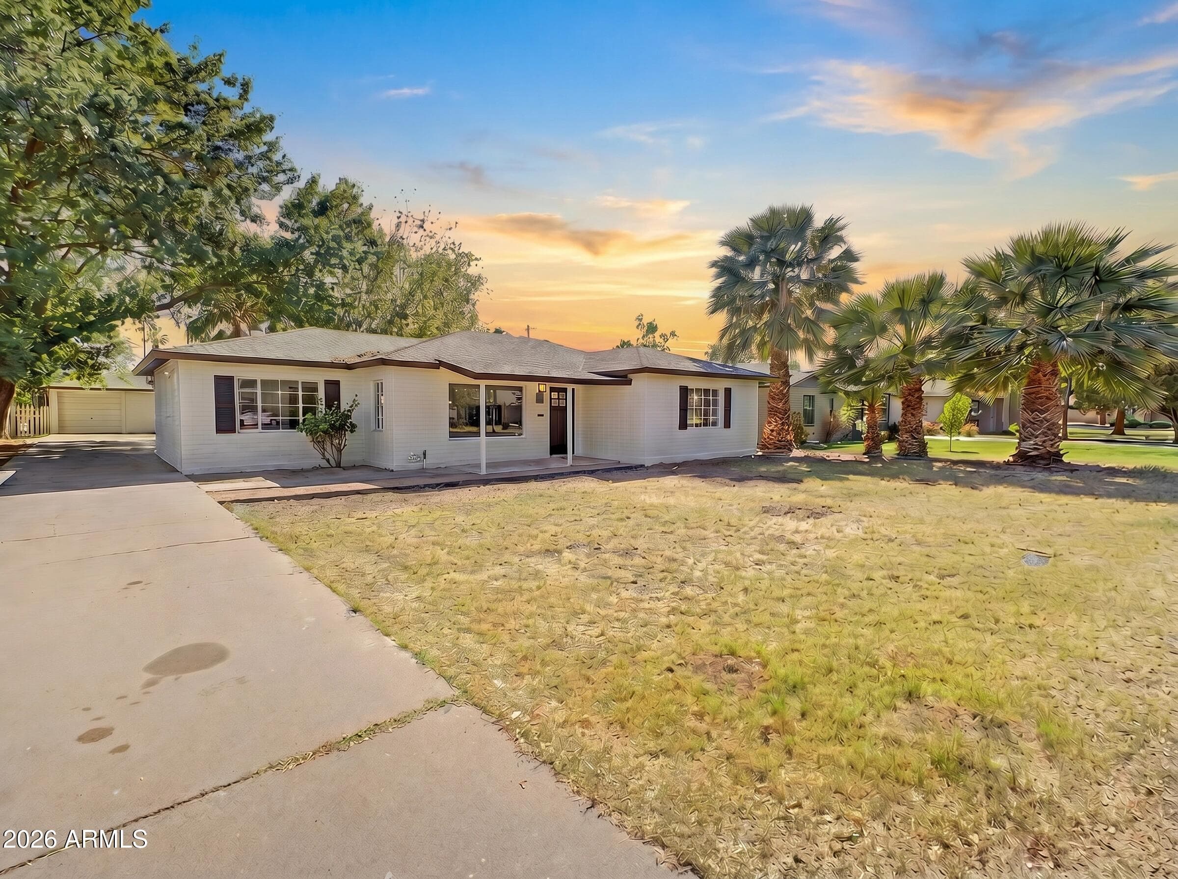 111 E Bonita Way — photo 1