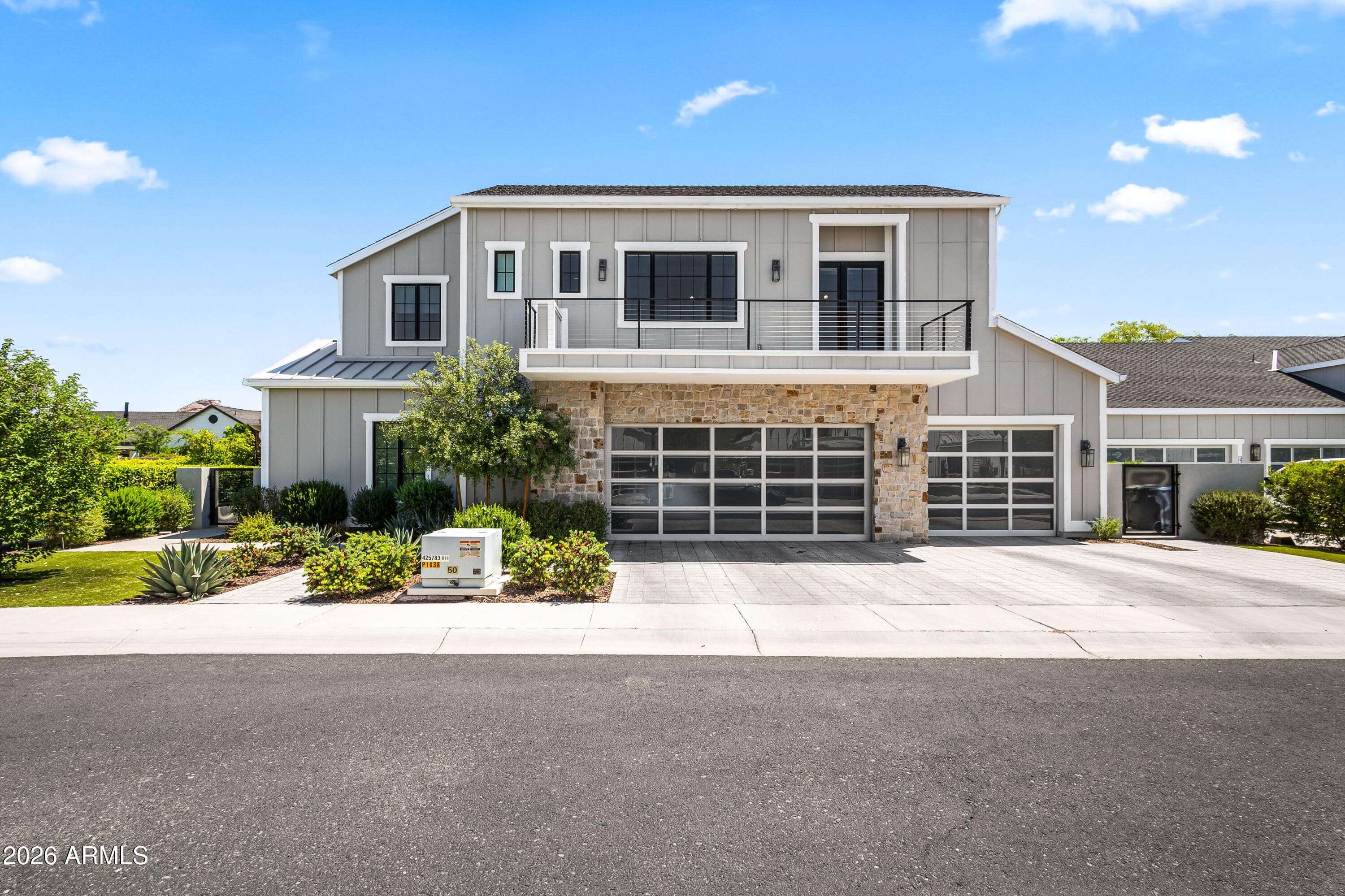 4415 N 37th Way — photo 1