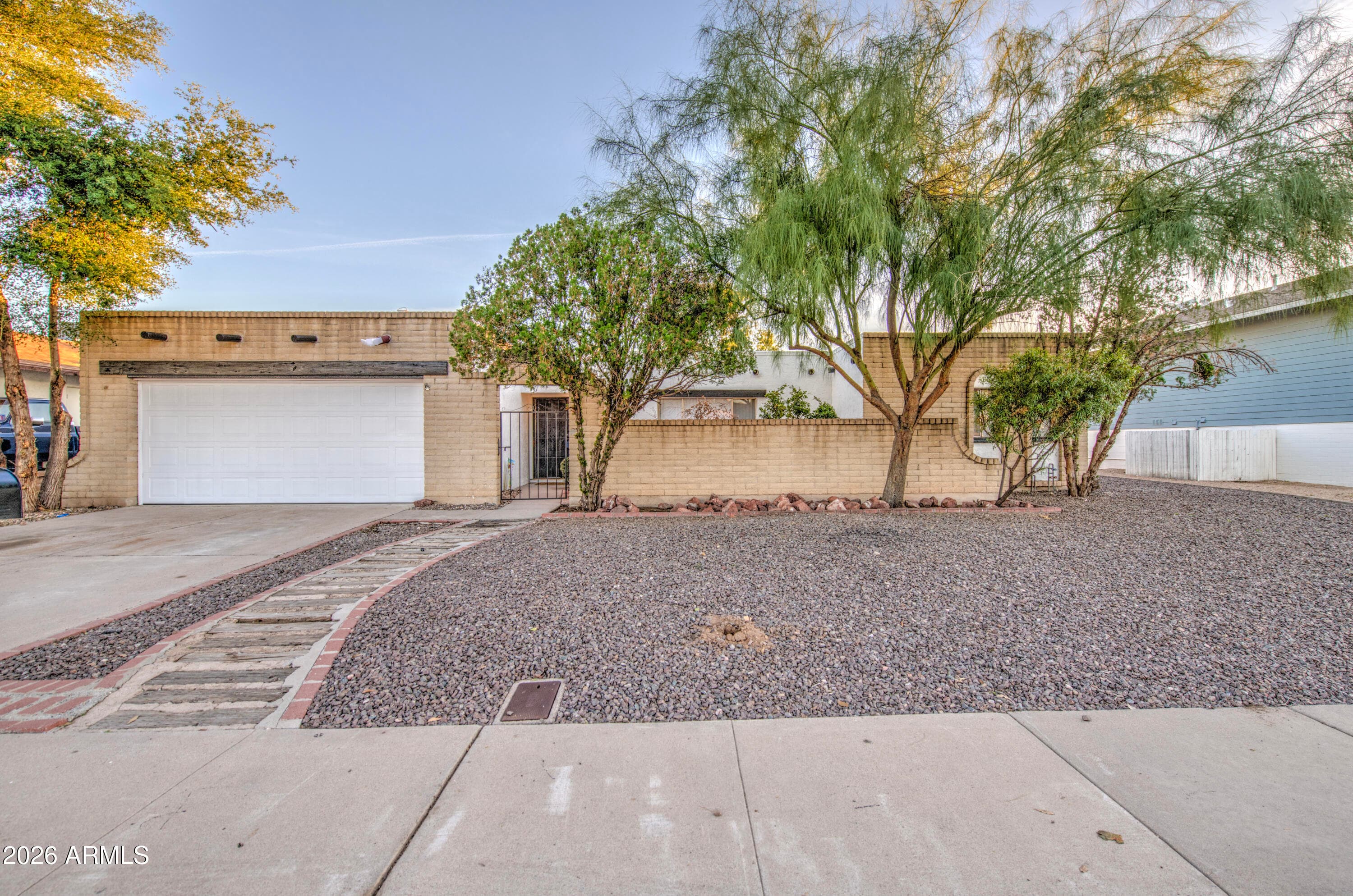 4733 W Hayward Ave — photo 1
