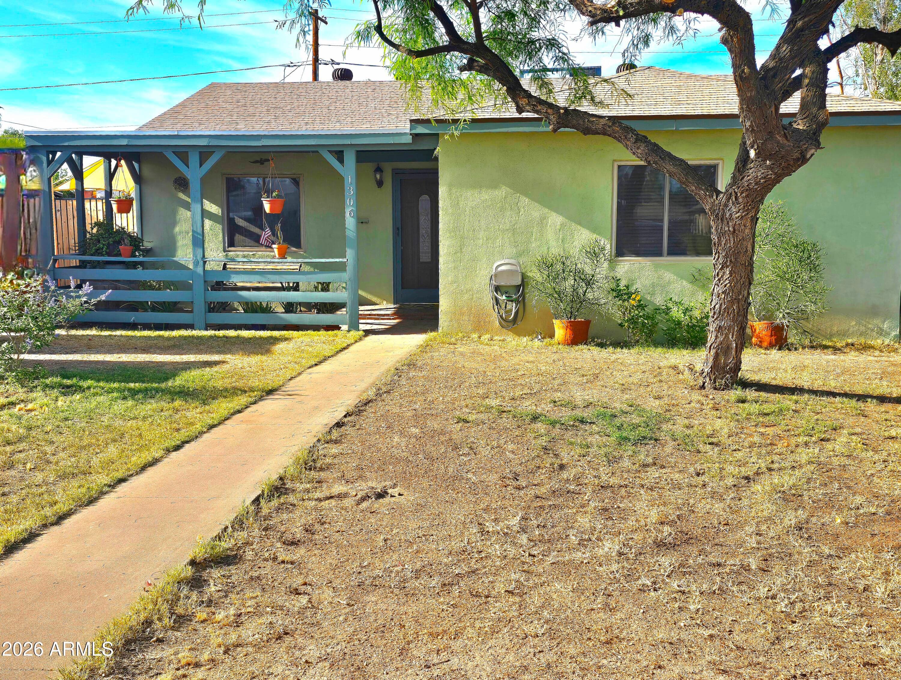 1306 W Clarendon Ave — photo 1