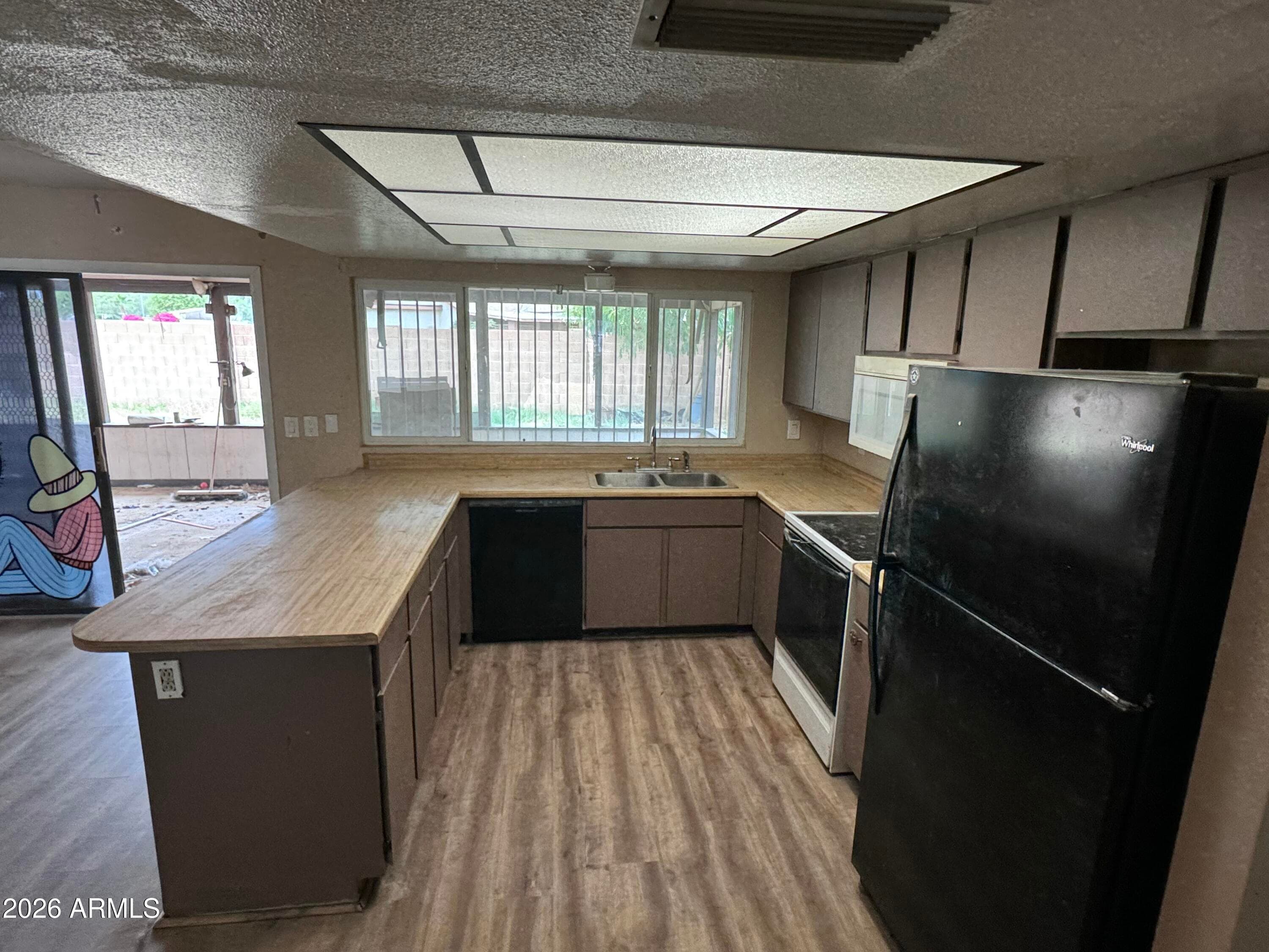 2602 E Charleston Ave — photo 2
