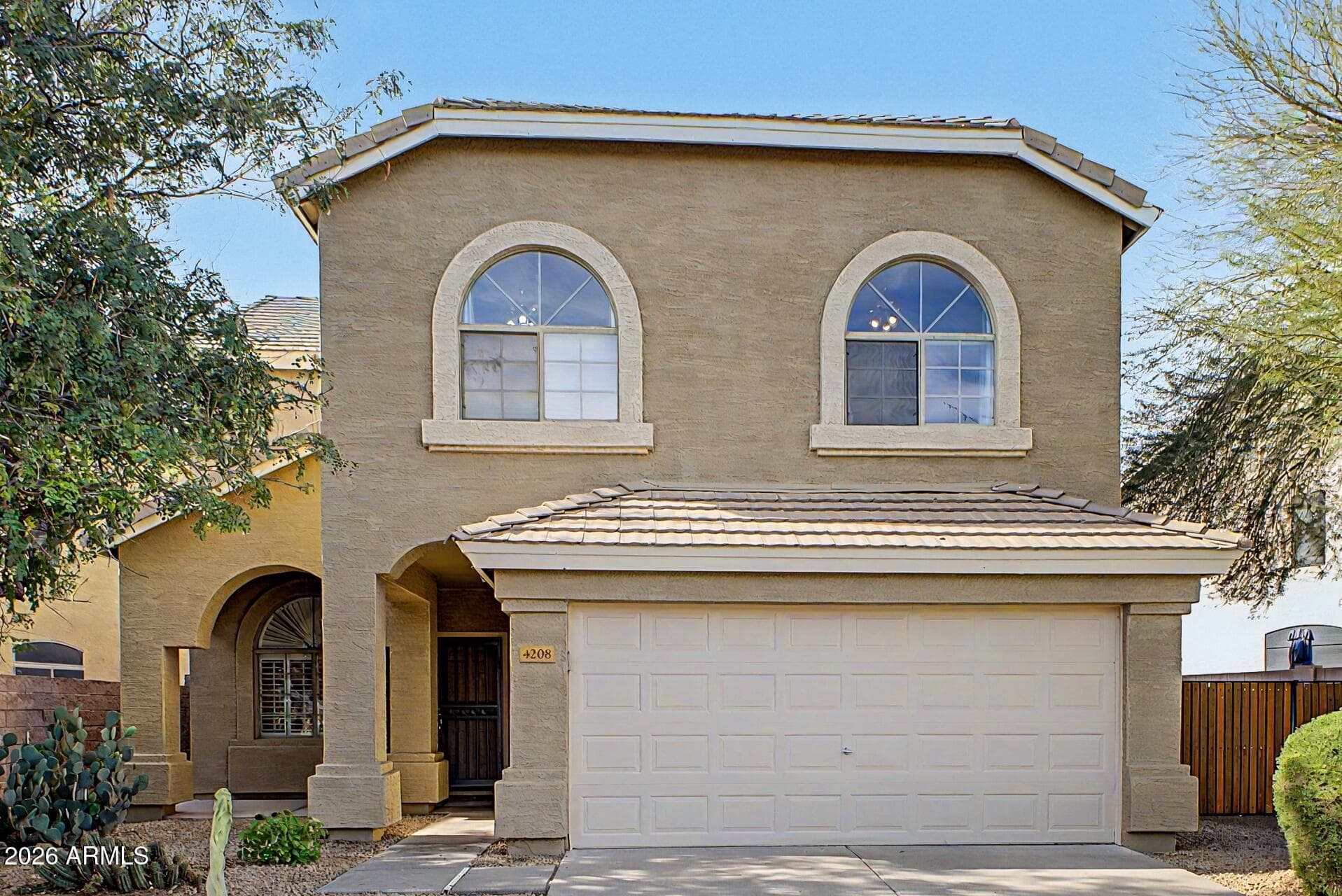 4208 E Tether Trail — photo 2