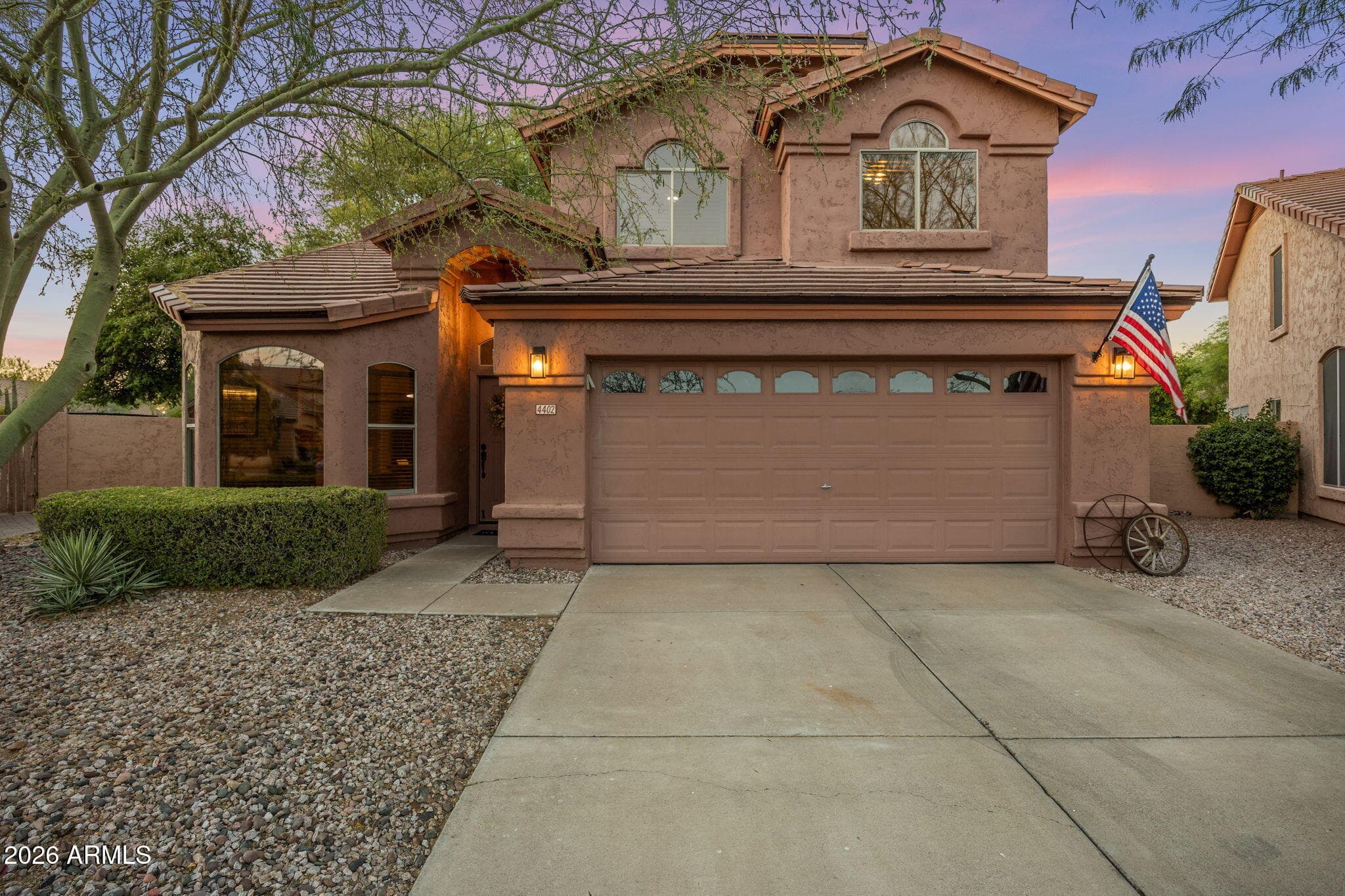 4402 E Gatewood Rd — photo 1